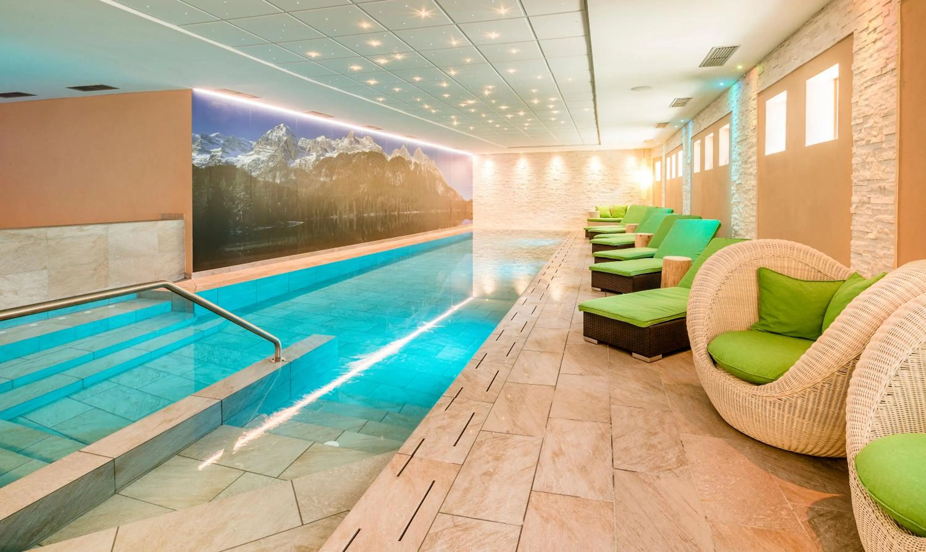 Swimming pool in Family Hotel Serena