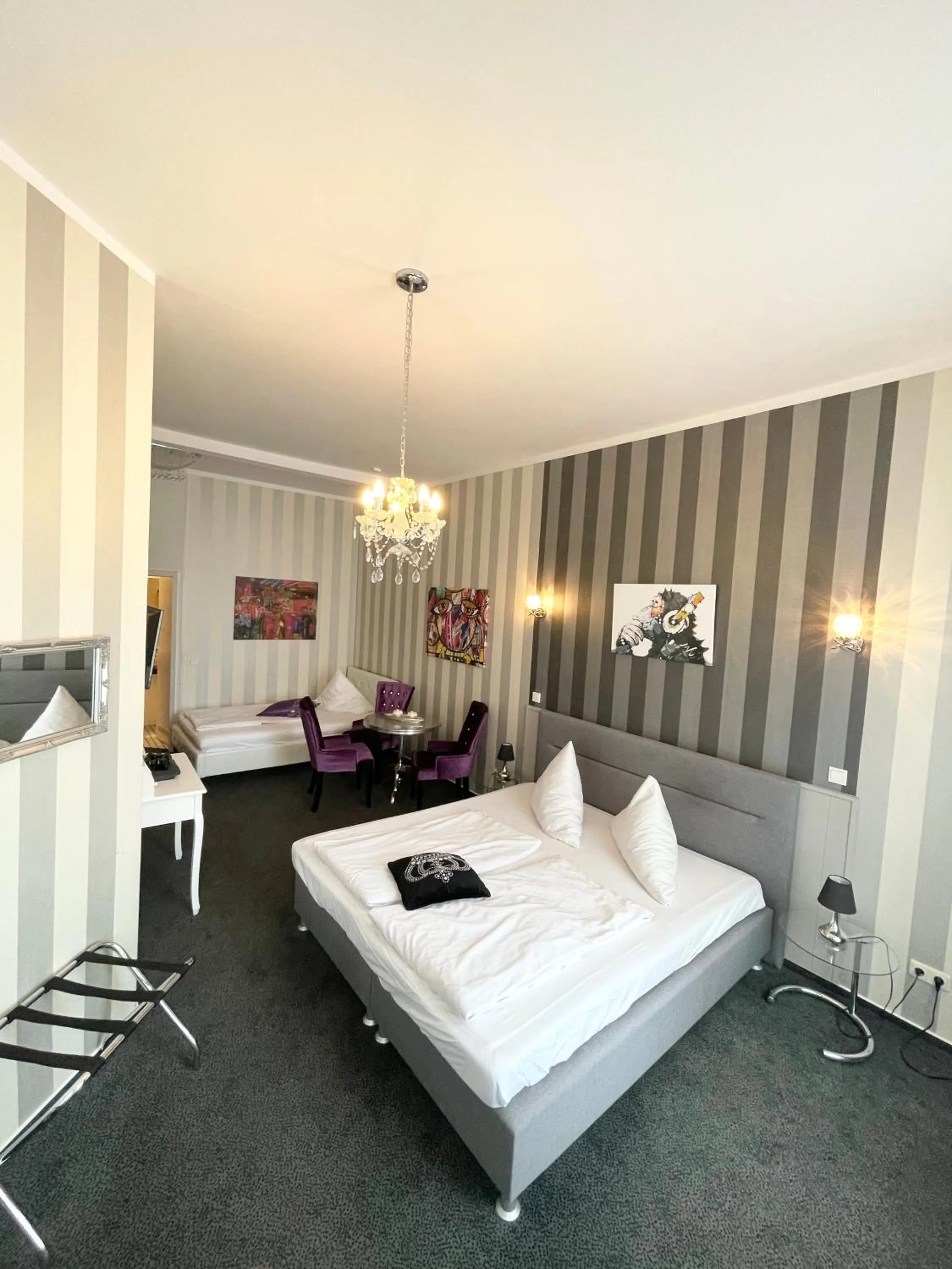 Bed in Hotel Maison LeMi