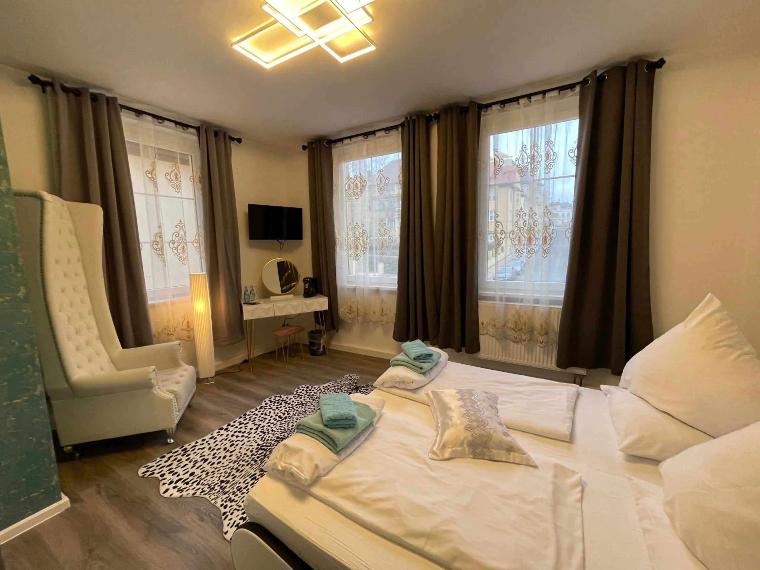 Bed in Hotel Maison LeMi