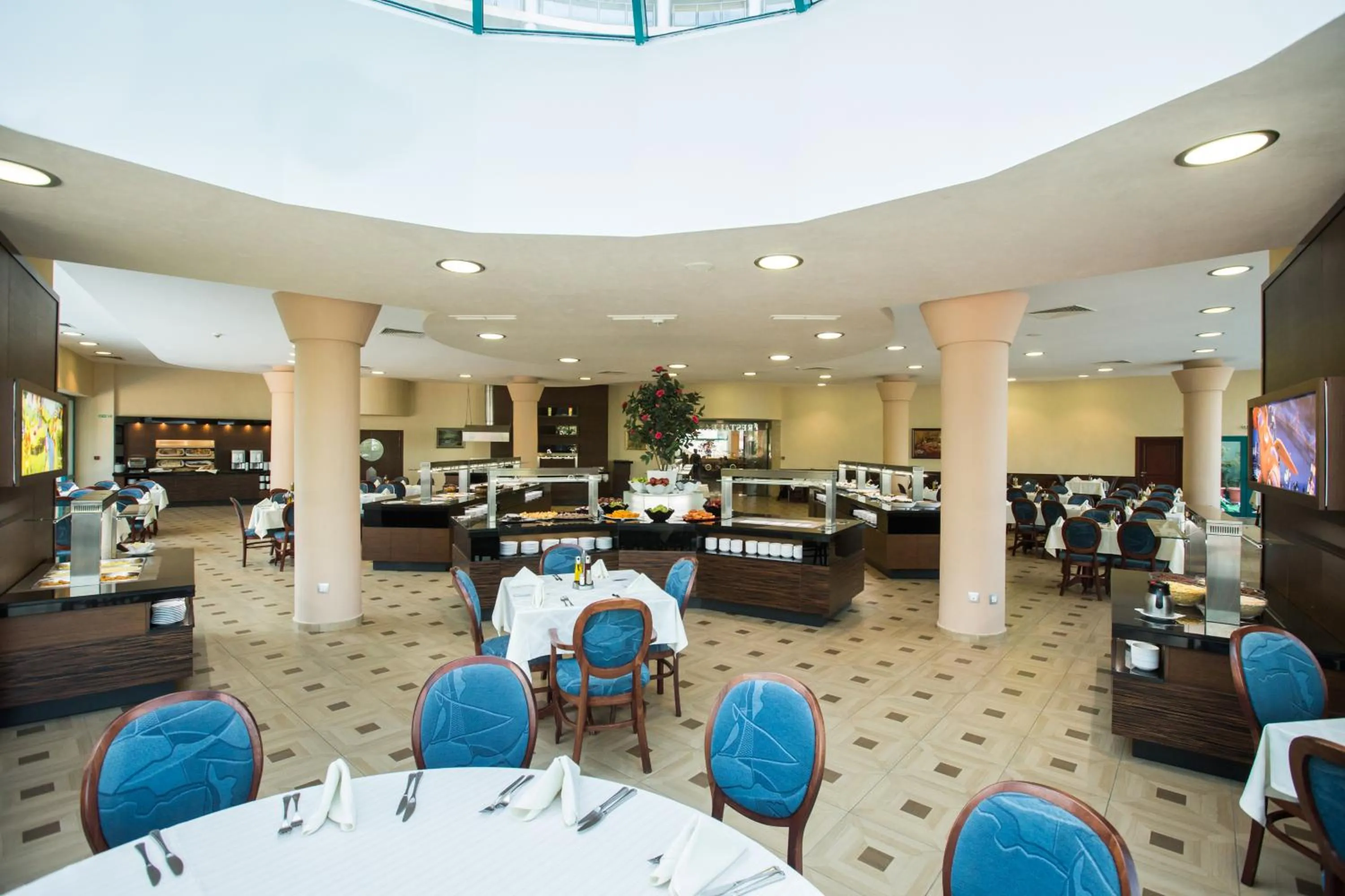 Restaurant/places to eat in Marina Grand Beach Hotel - All Inclusive Plus