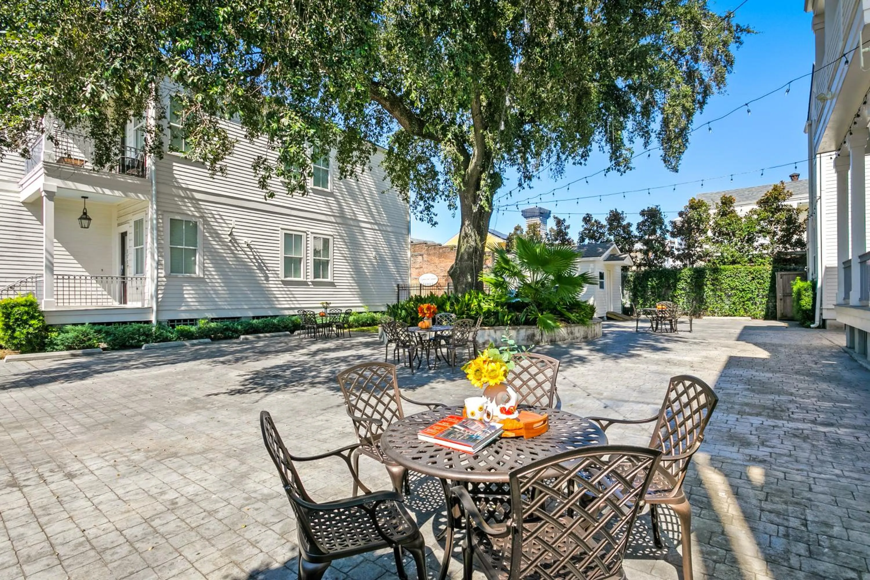 Other in Charming 2BR on Carondelet by Hosteeva