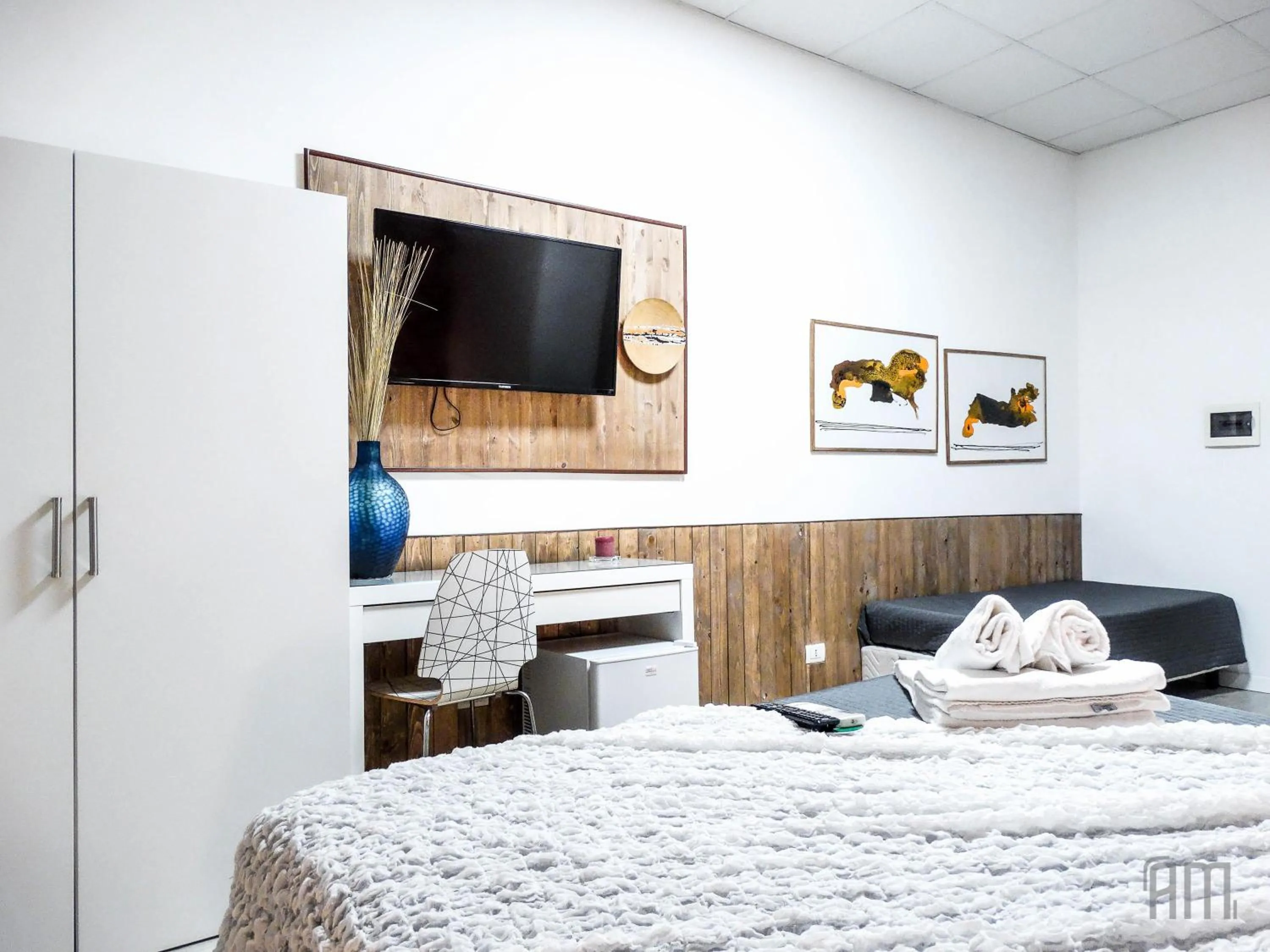 Photo of the whole room, Bed in Magic Door Rome