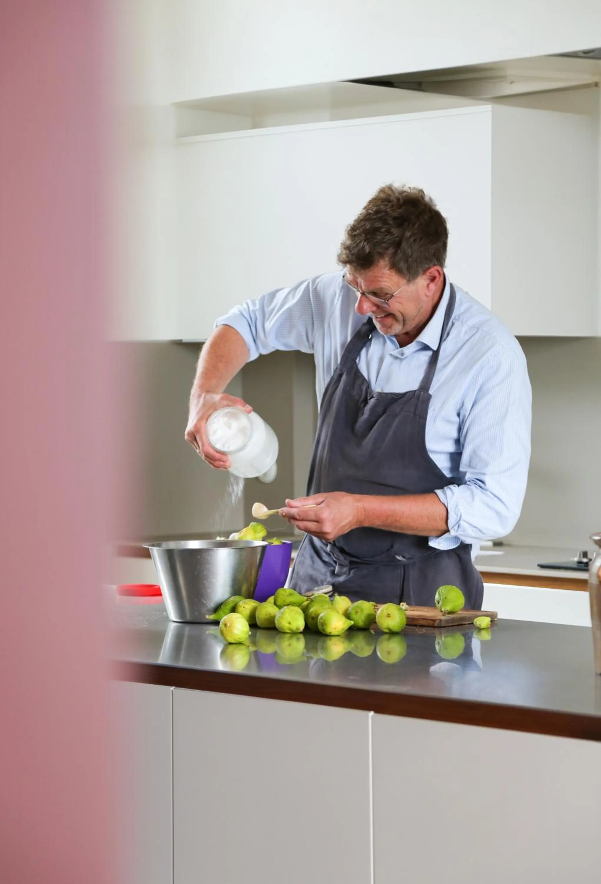 Restaurant/places to eat in Château Haute Roche