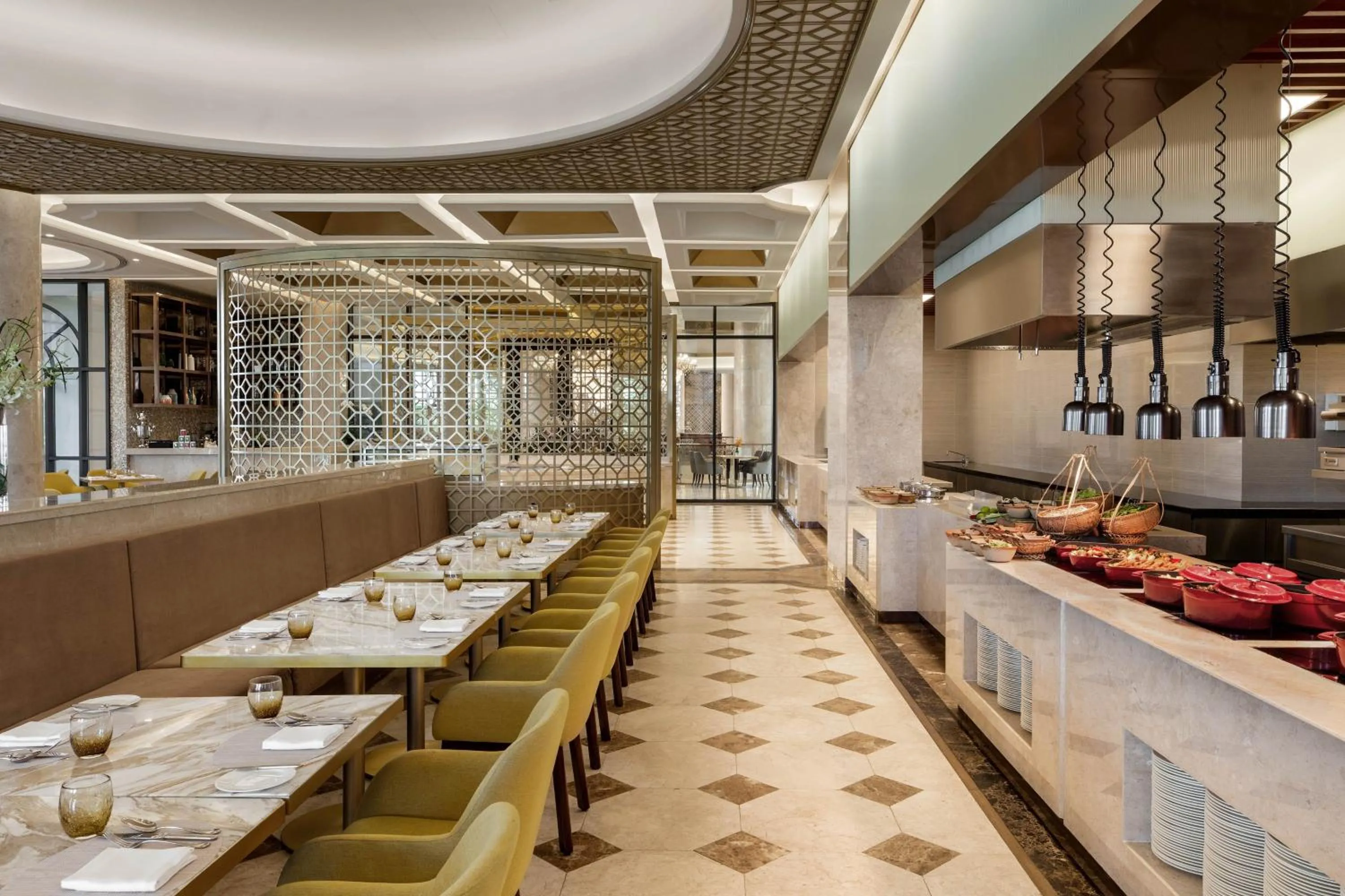 Restaurant/places to eat in Sheraton Grand Danang Beach Resort & Spa