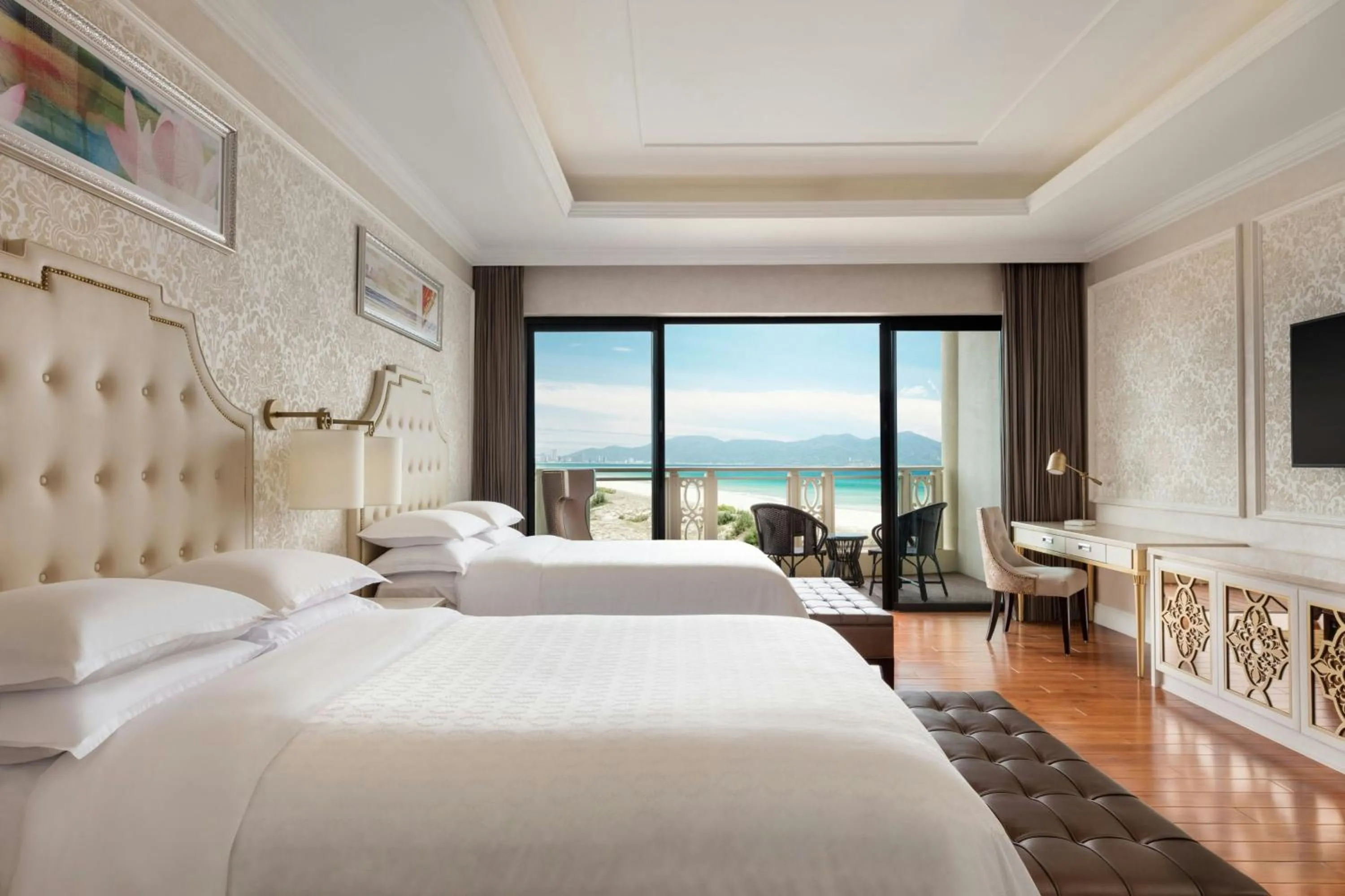 Photo of the whole room, Bed in Sheraton Grand Danang Beach Resort & Spa