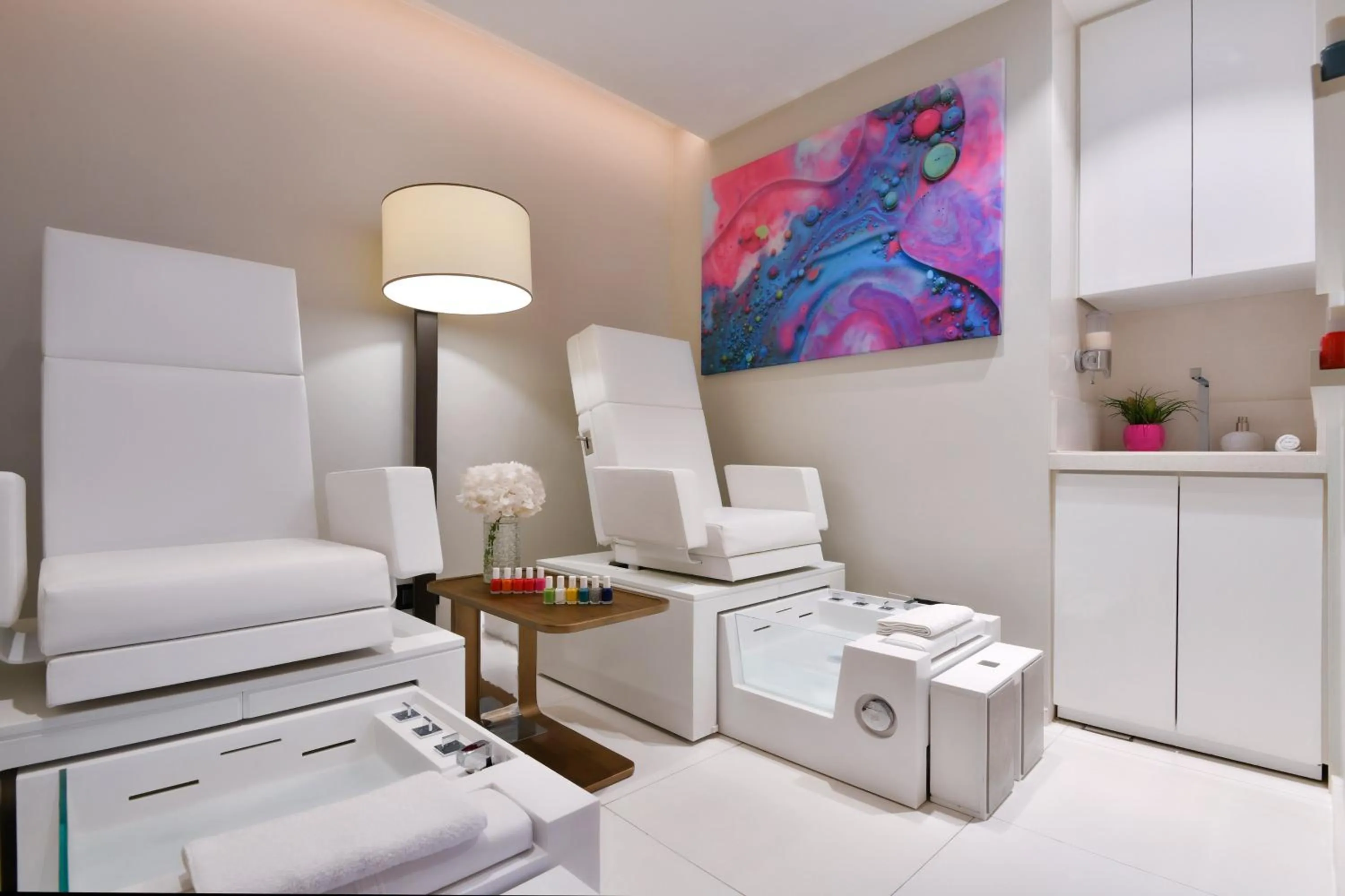 Spa and wellness centre/facilities in W Amman Hotel