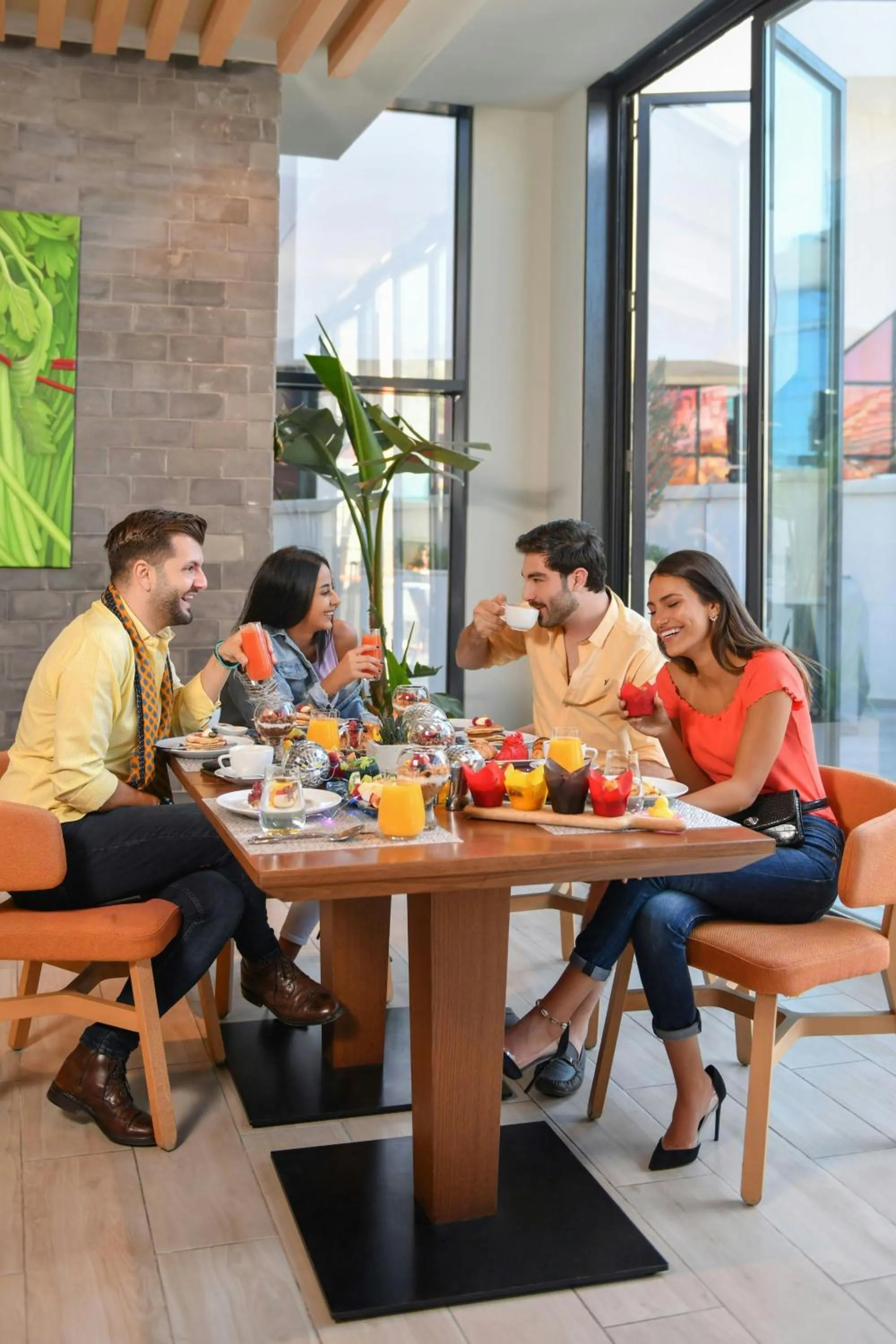 Restaurant/places to eat in W Amman Hotel