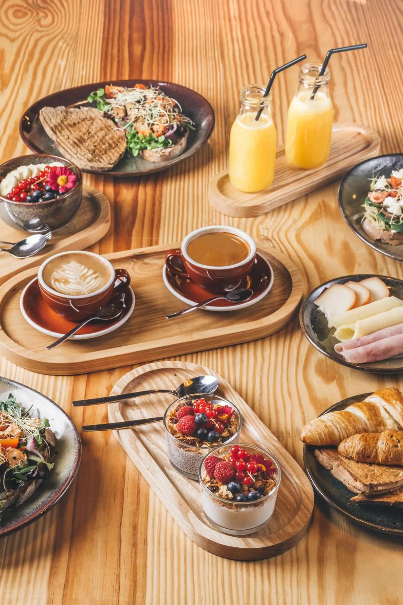 Meals in 7 Gaia Roaster Apartments