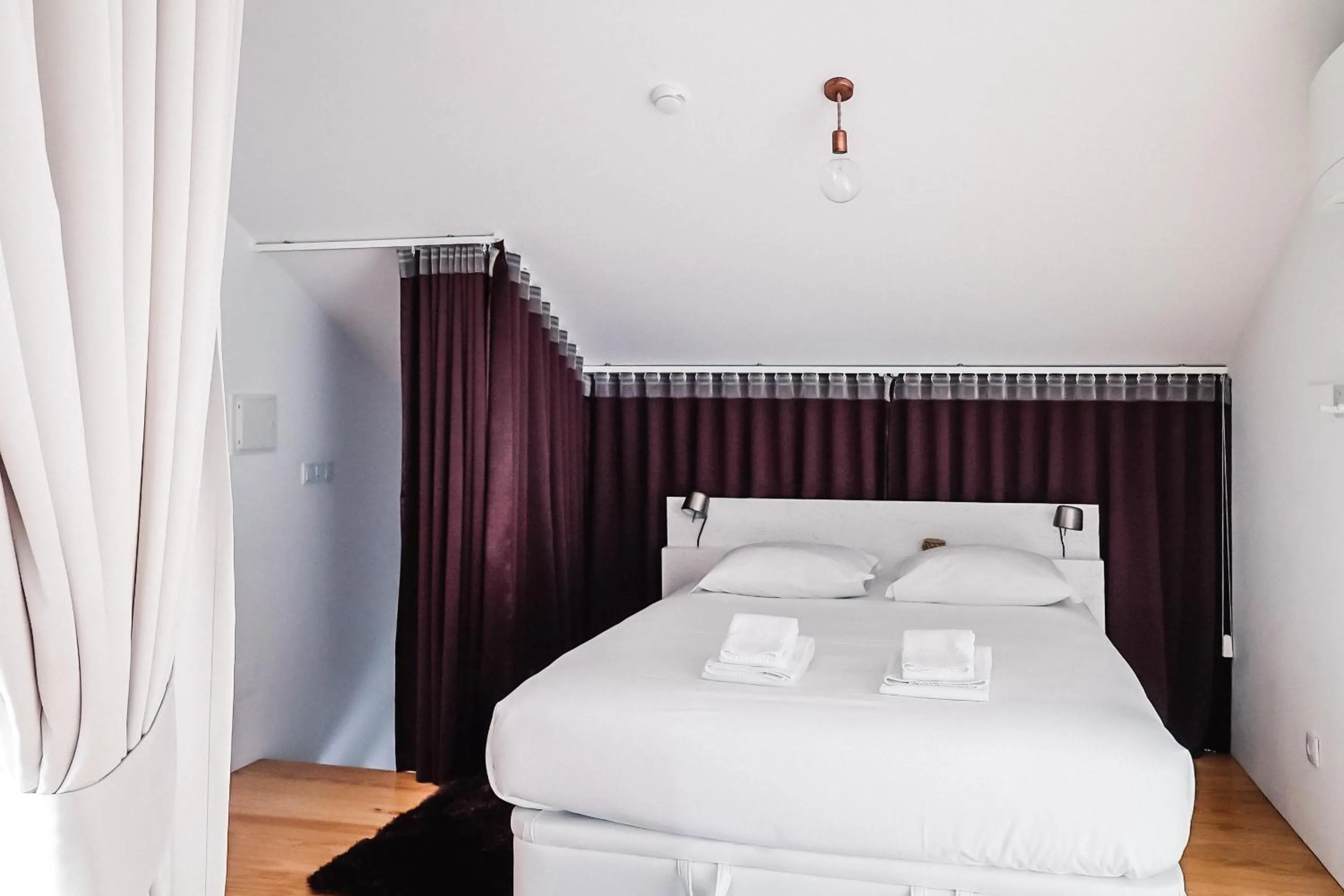 Bed in 7 Gaia Roaster Apartments