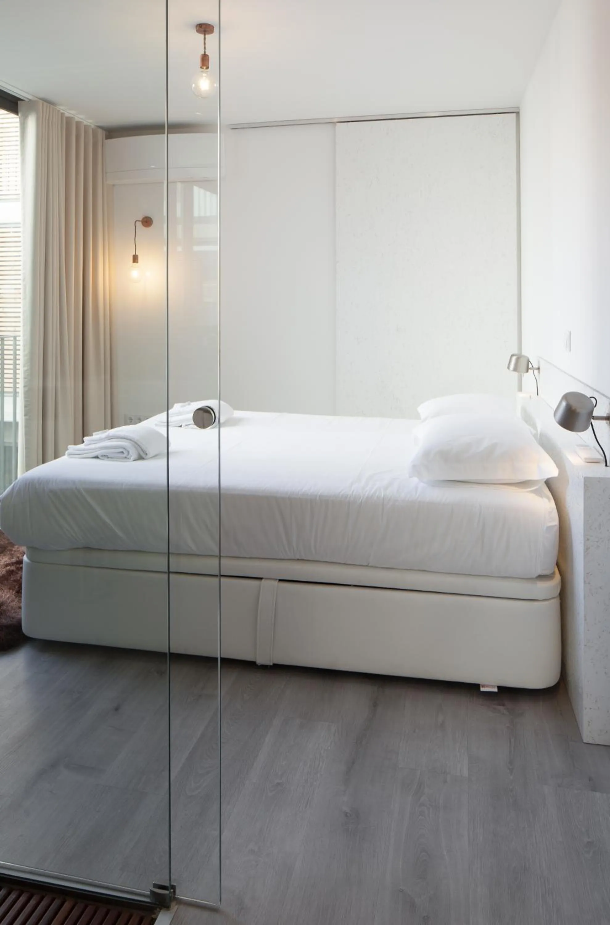 Bedroom, Bed in 7 Gaia Roaster Apartments