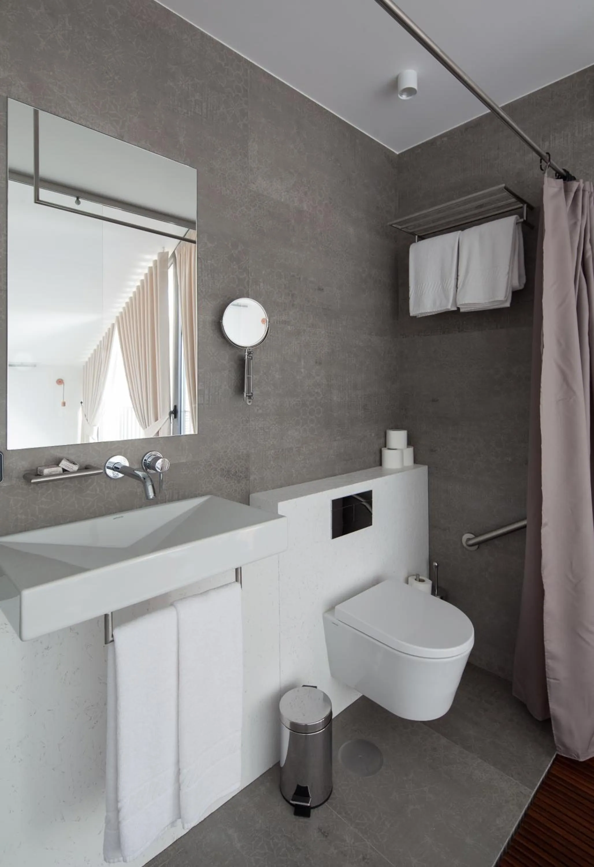 Bathroom in 7 Gaia Roaster Apartments