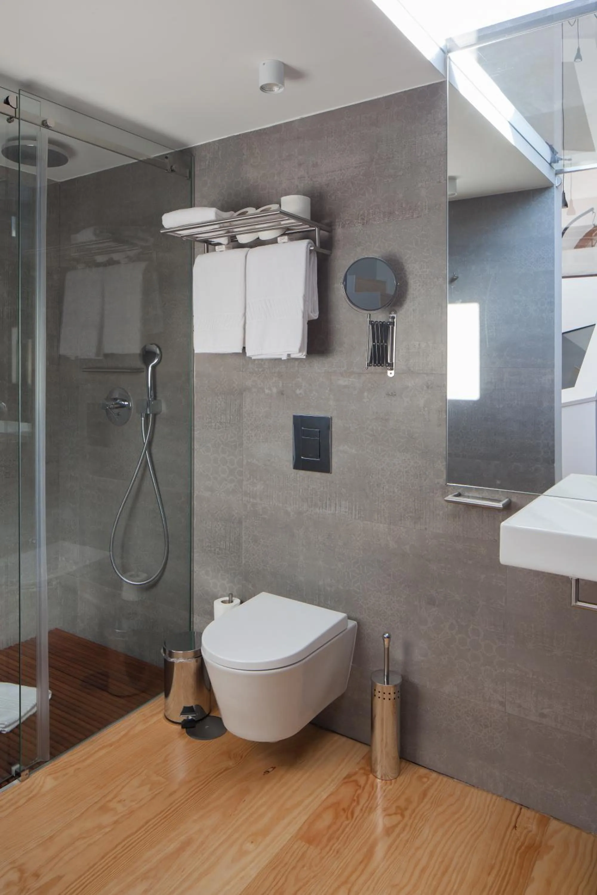 Bathroom in 7 Gaia Roaster Apartments