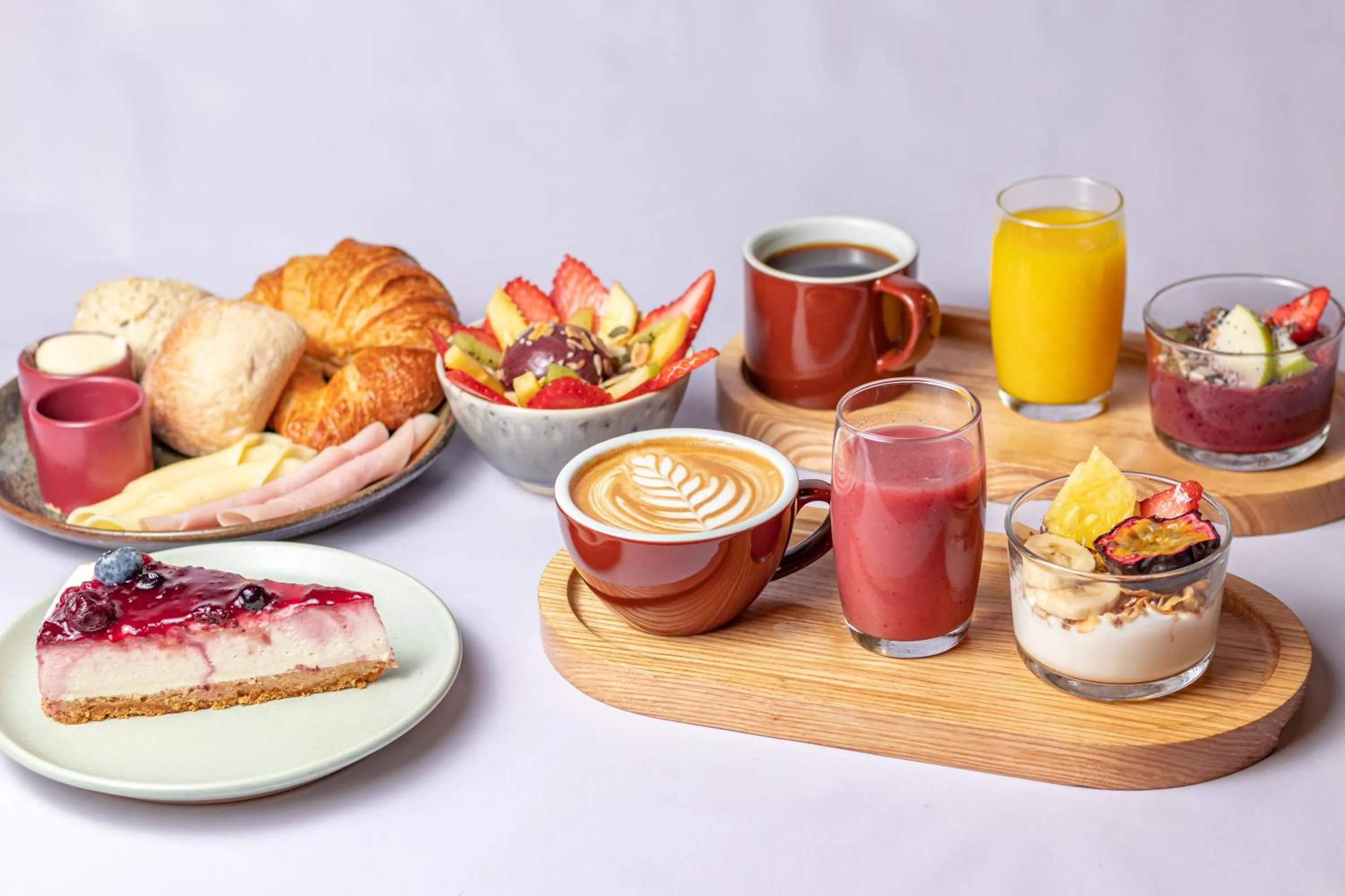 Restaurant/places to eat in 7 Gaia Roaster Apartments