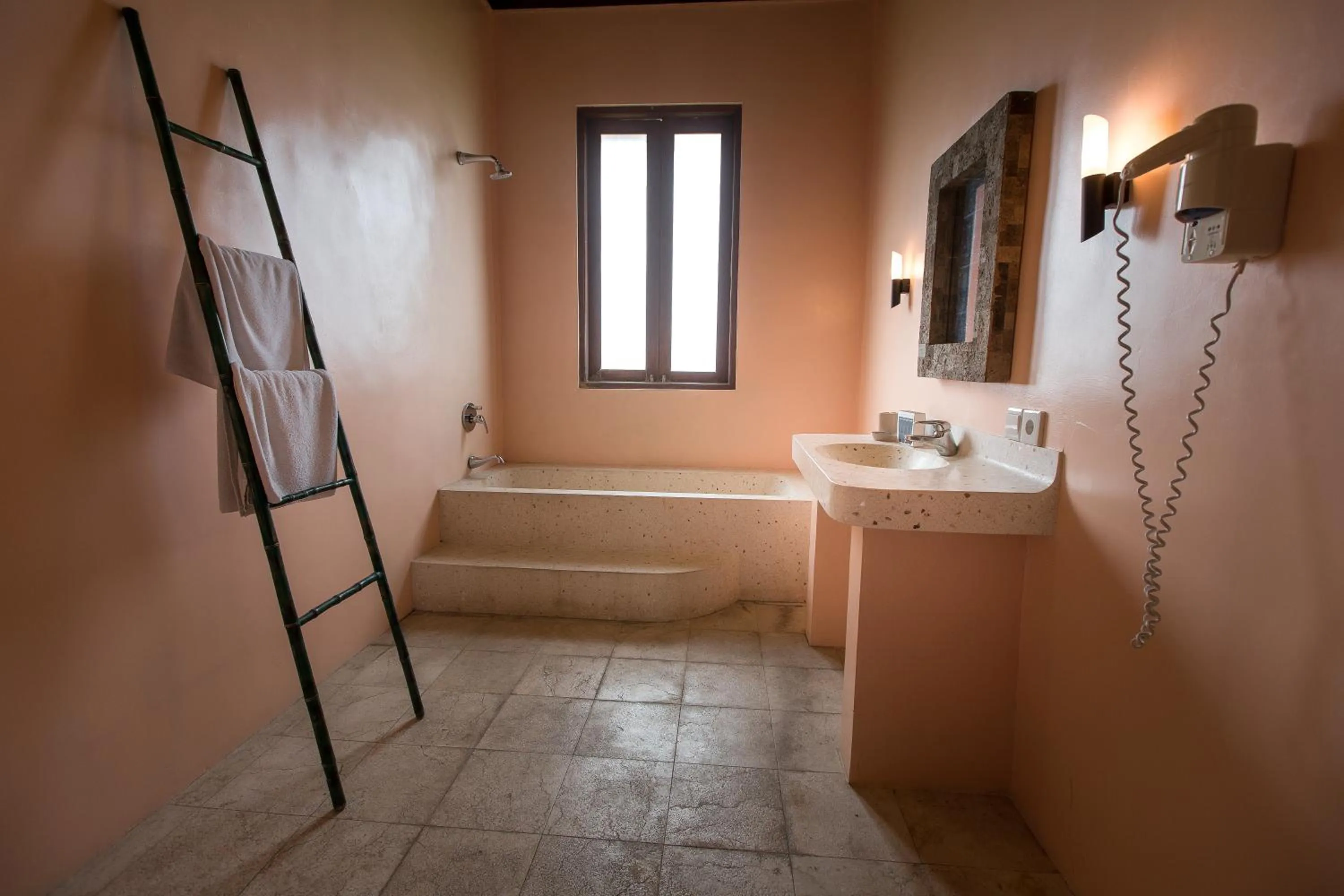 Shower in Ecosfera Hotel & Spa