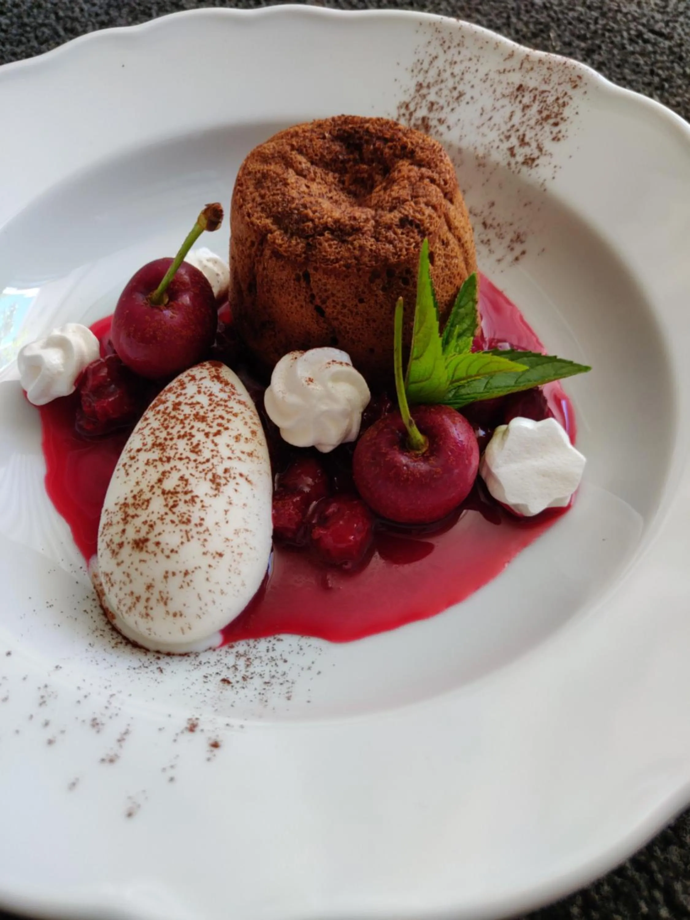 Restaurant/places to eat in Villa Gransholm