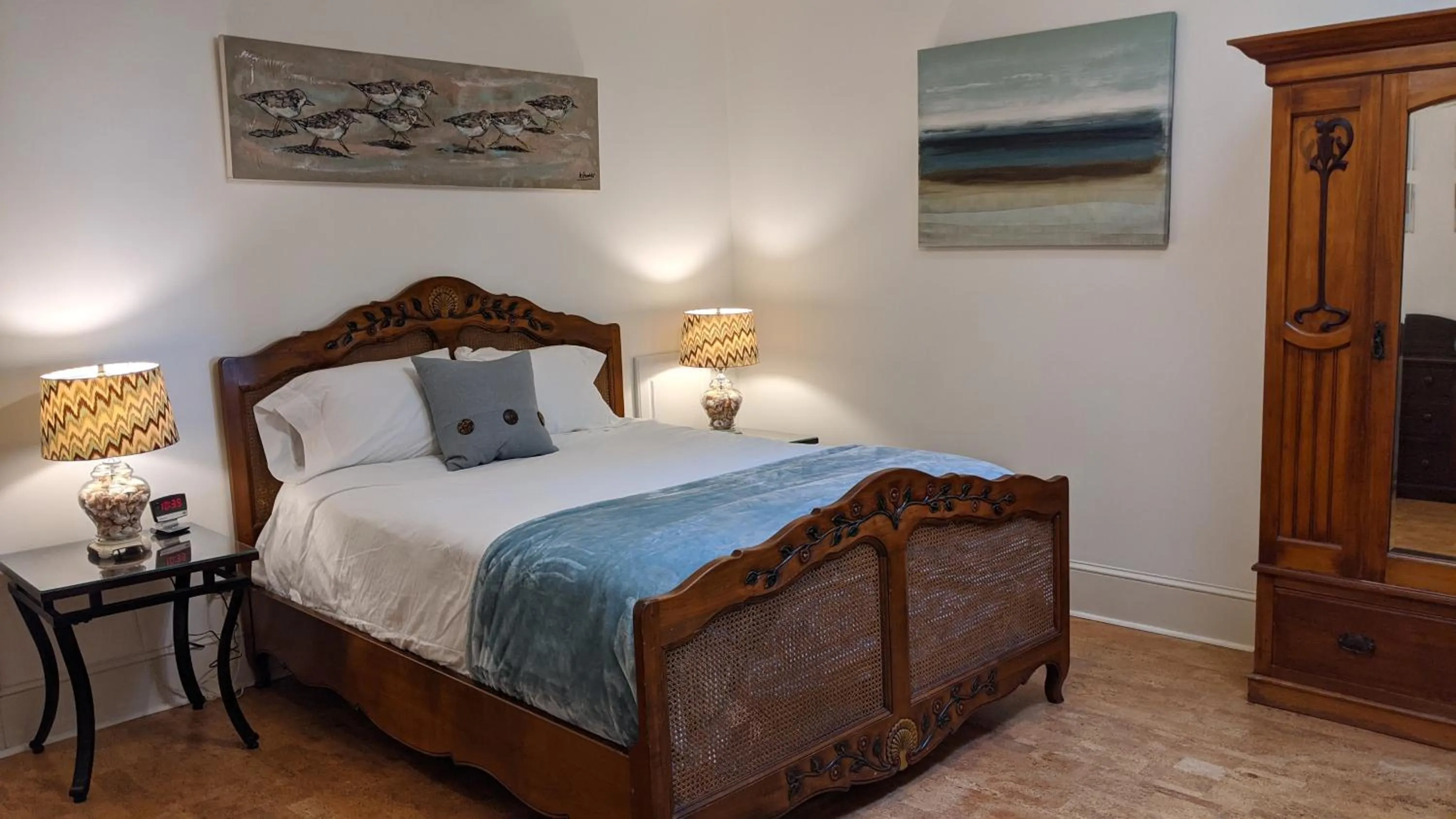 Bed in Garden and Sea Inn