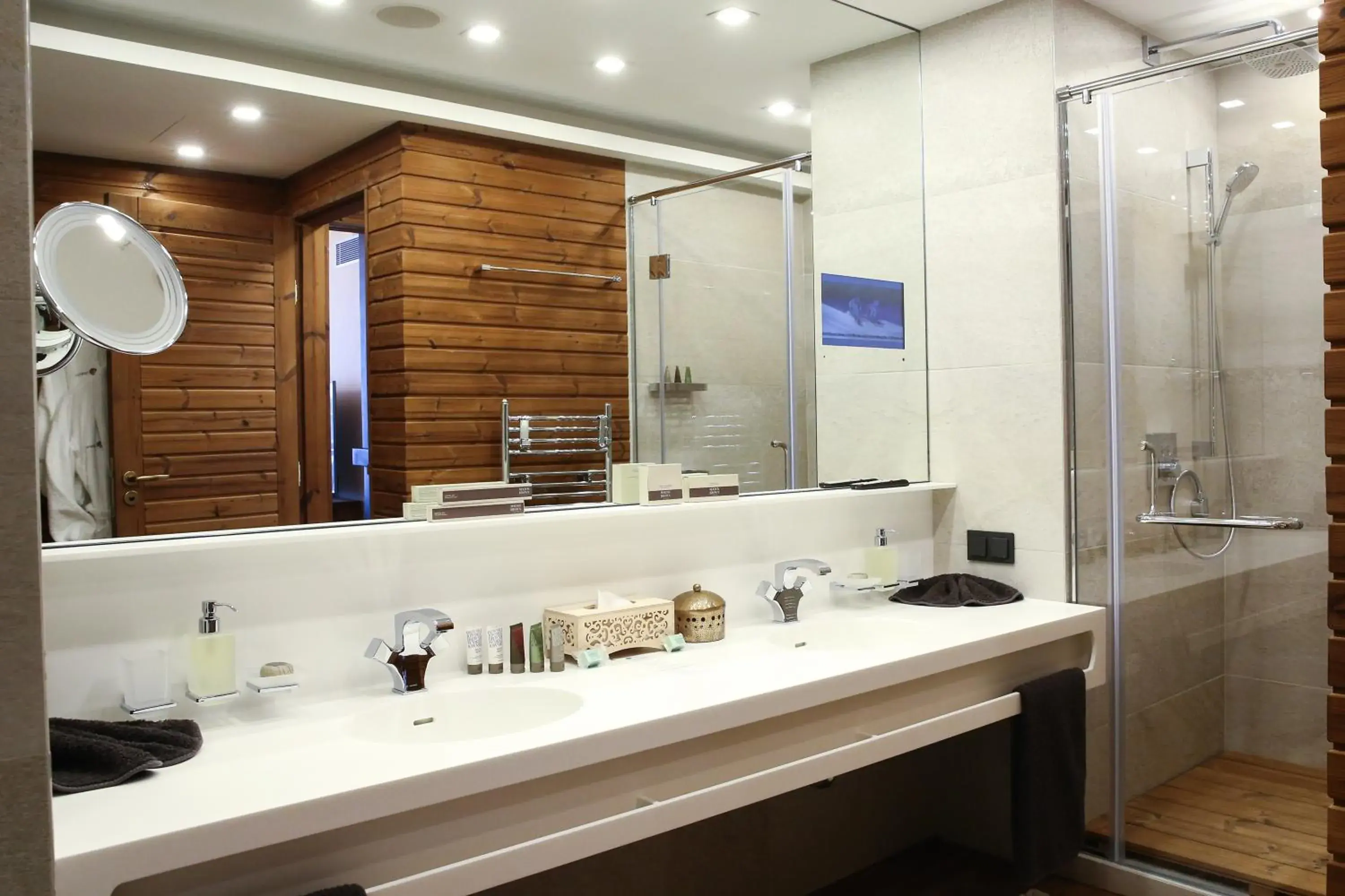 Presidential One-Bedroom Apartment (2 Adults + 2 Children) in Lucky Bansko Aparthotel SPA & Relax Presidential One-Bedroom Apartment (2 Adults + 2 Children) in Lucky Bansko Aparthotel SPA & Relax