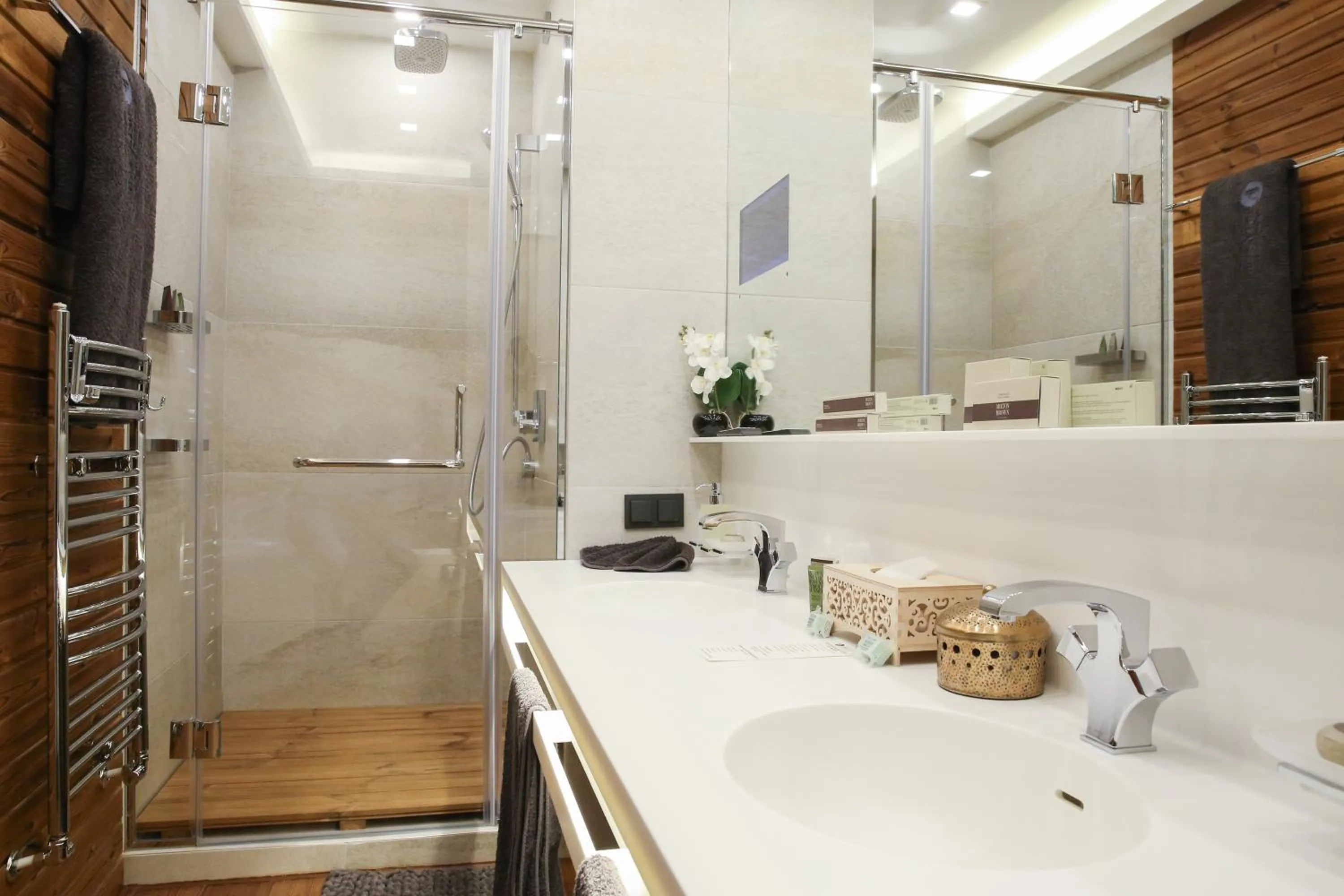 Shower in Lucky Bansko Aparthotel SPA & Relax