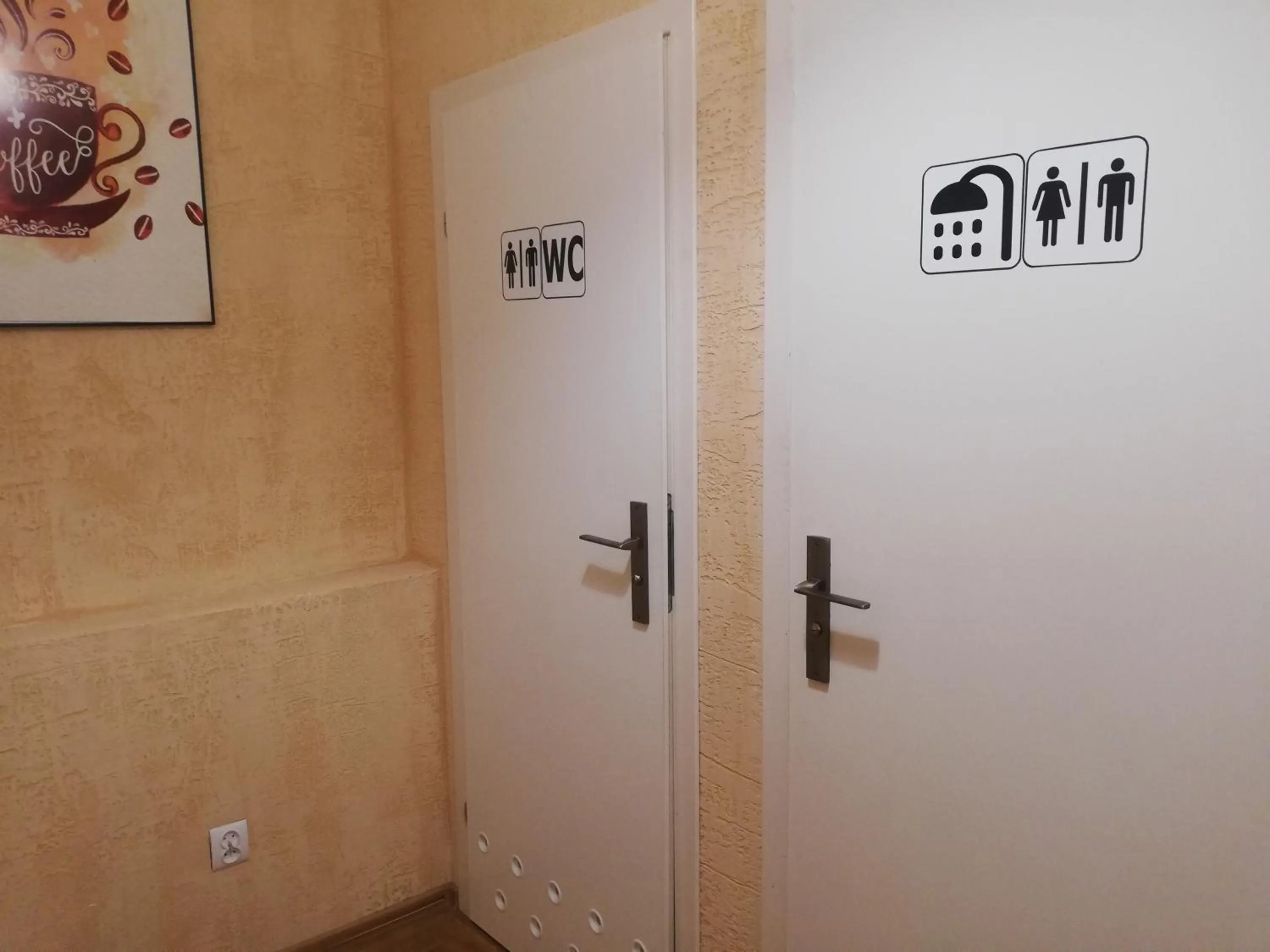 Shower in Lorf Hostel&Coffee