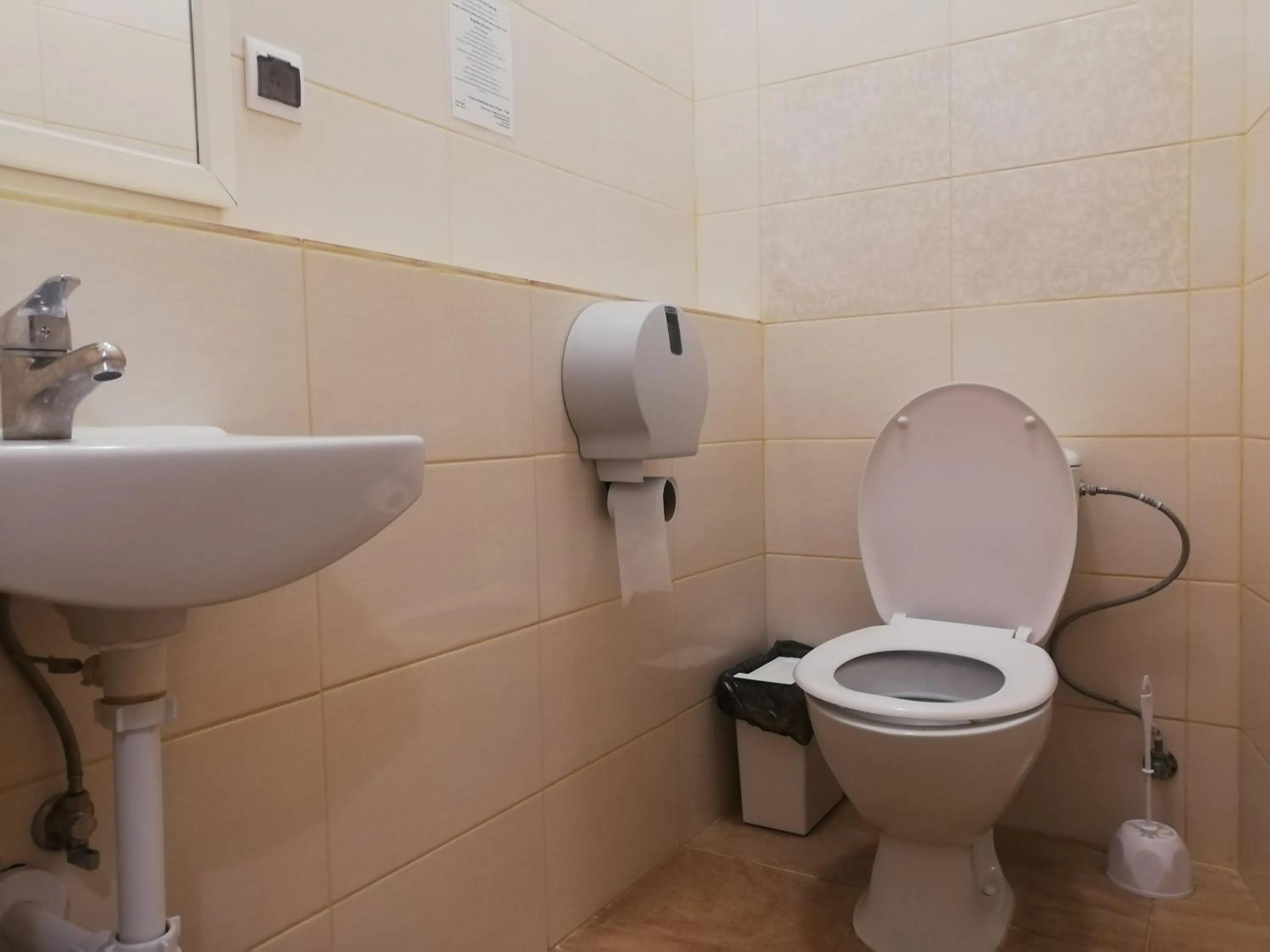 Toilet in Lorf Hostel&Coffee