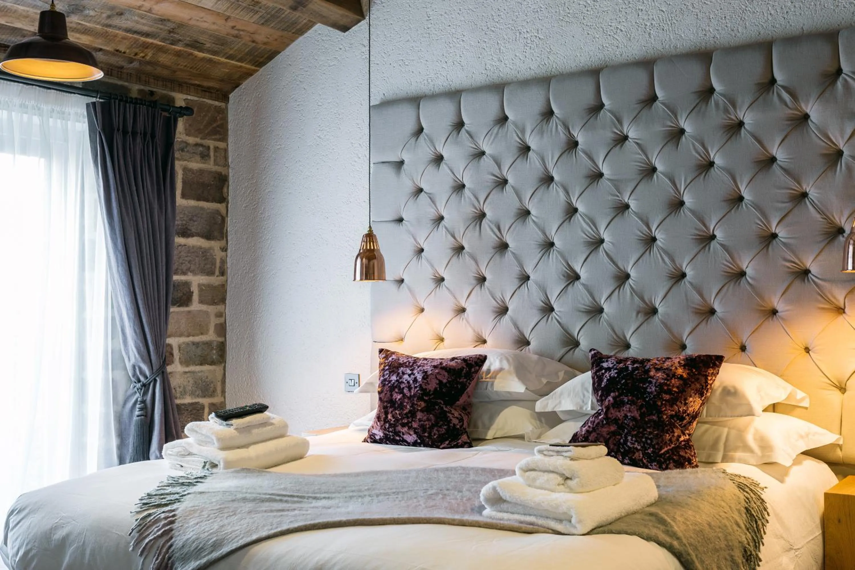 Bed in The Cow Dalbury