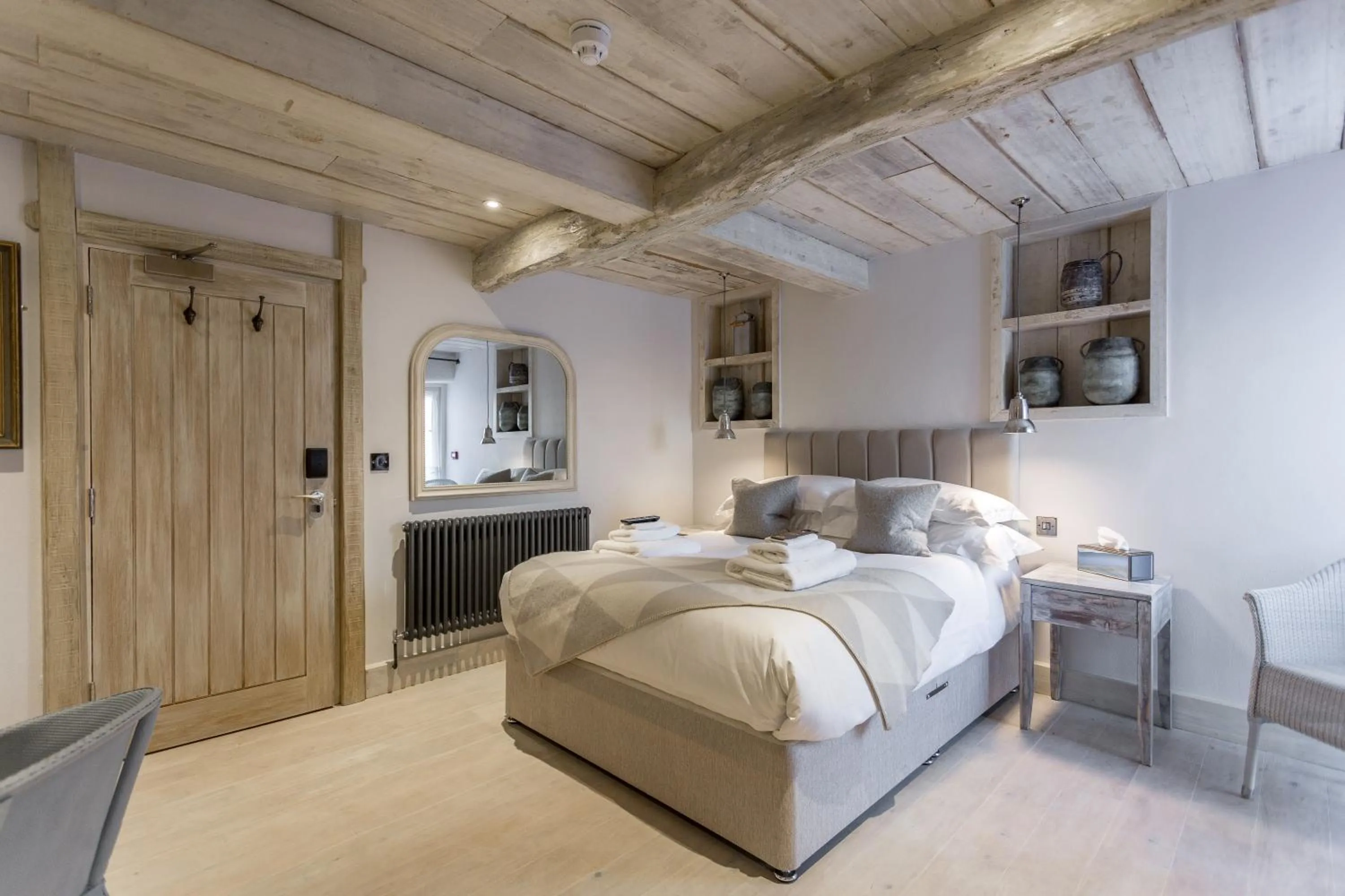 Bed in The Cow Dalbury