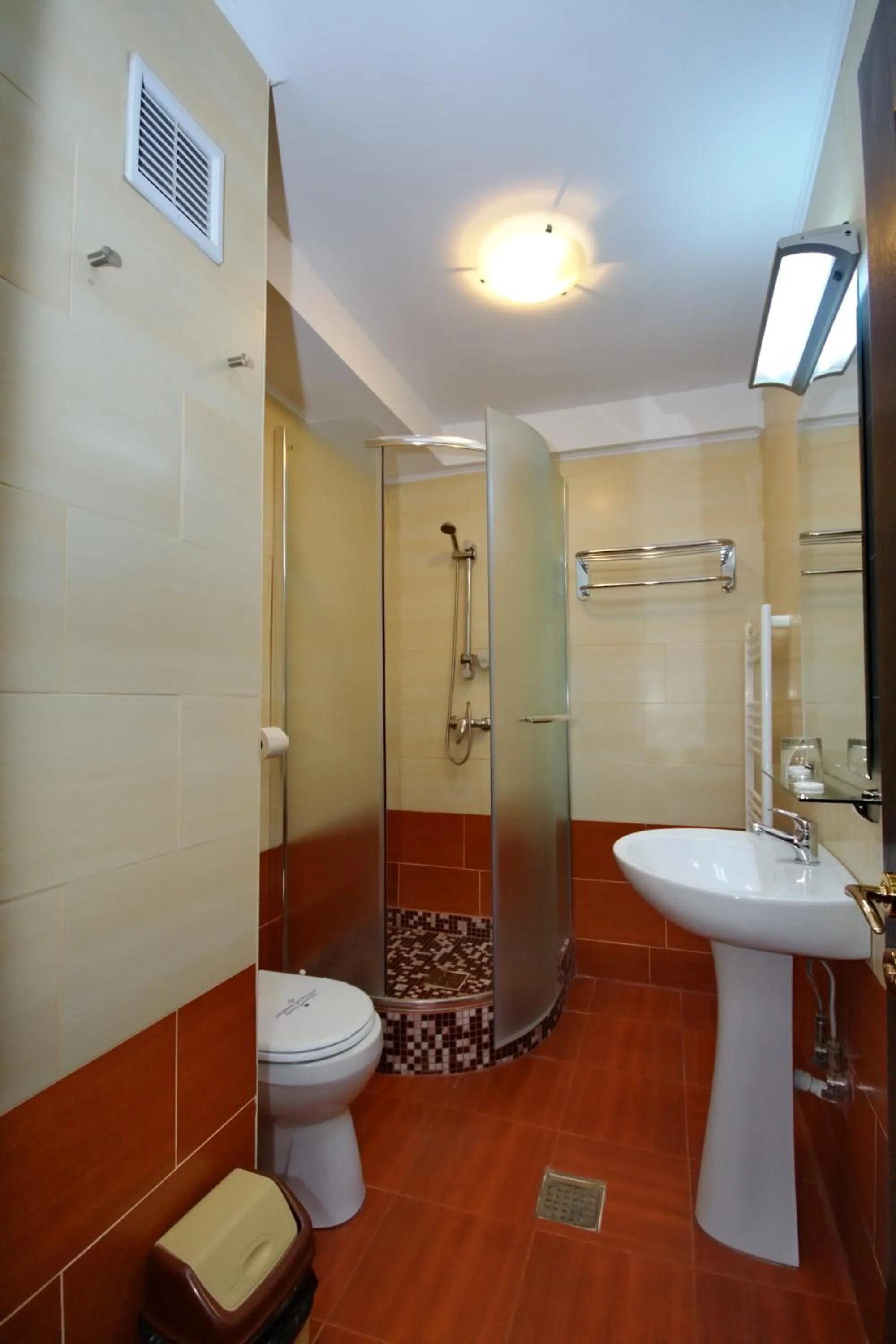 Bathroom in Hotel City