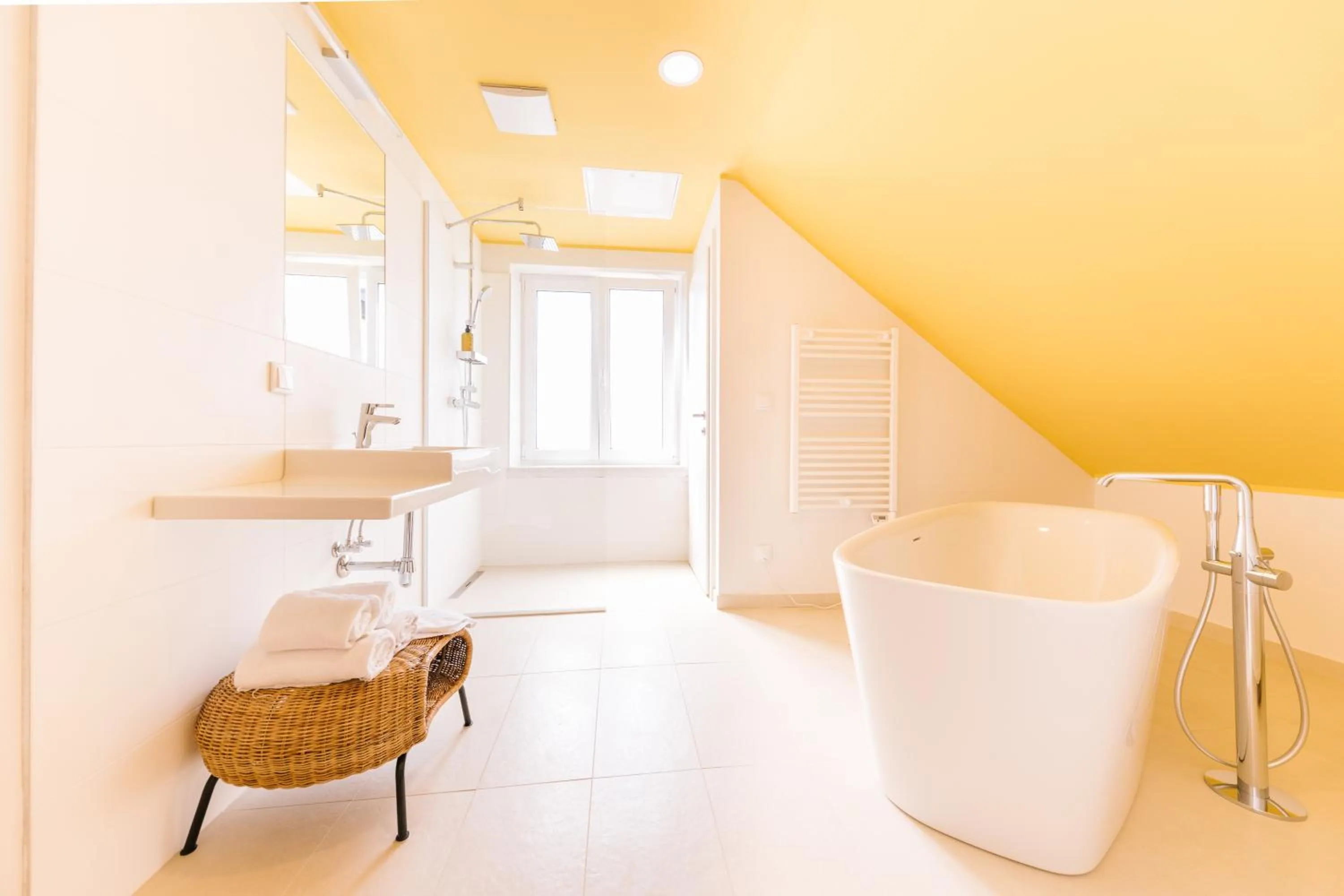 Bathroom in Boutiquehotel Caravella Velden by S4Y