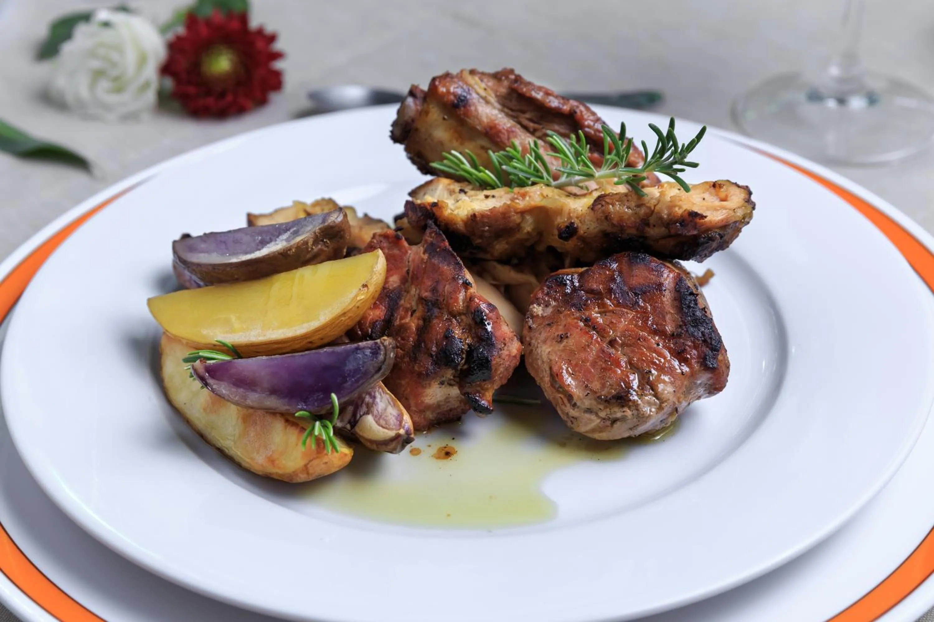 Restaurant/places to eat in Le Lappe