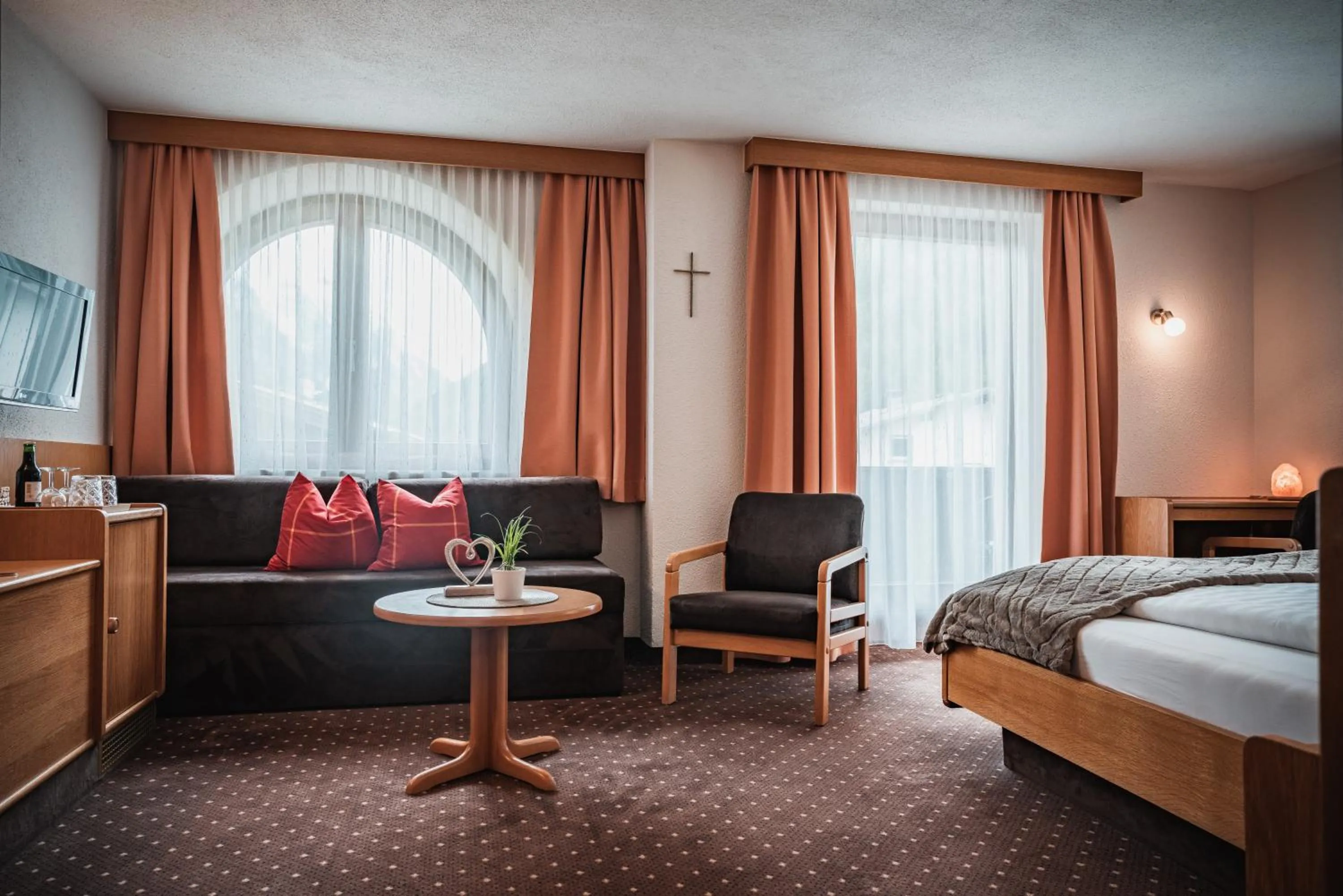 Photo of the whole room, Bed in Hotel Garni Romantika