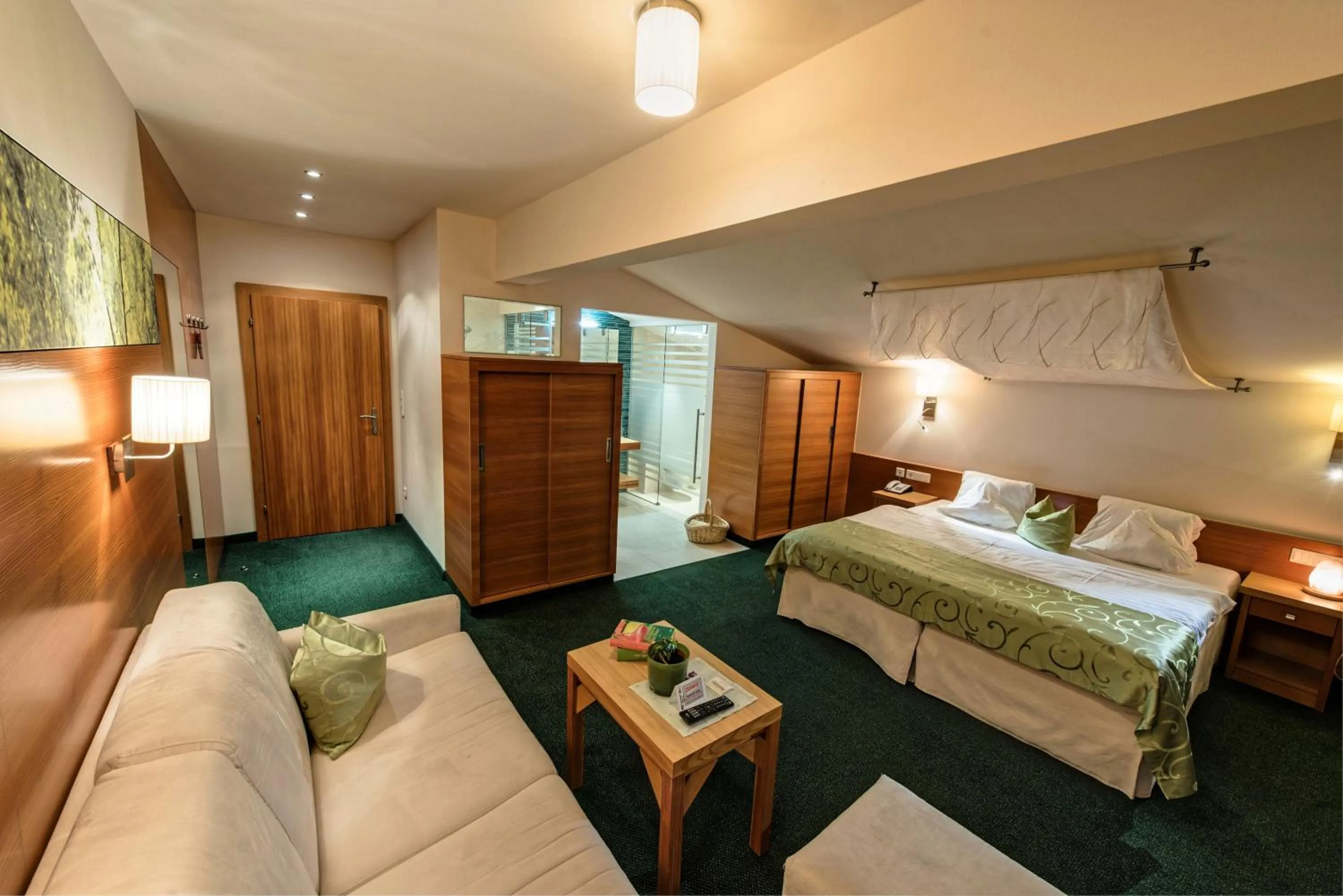 Photo of the whole room, Bed in Hotel Garni Romantika