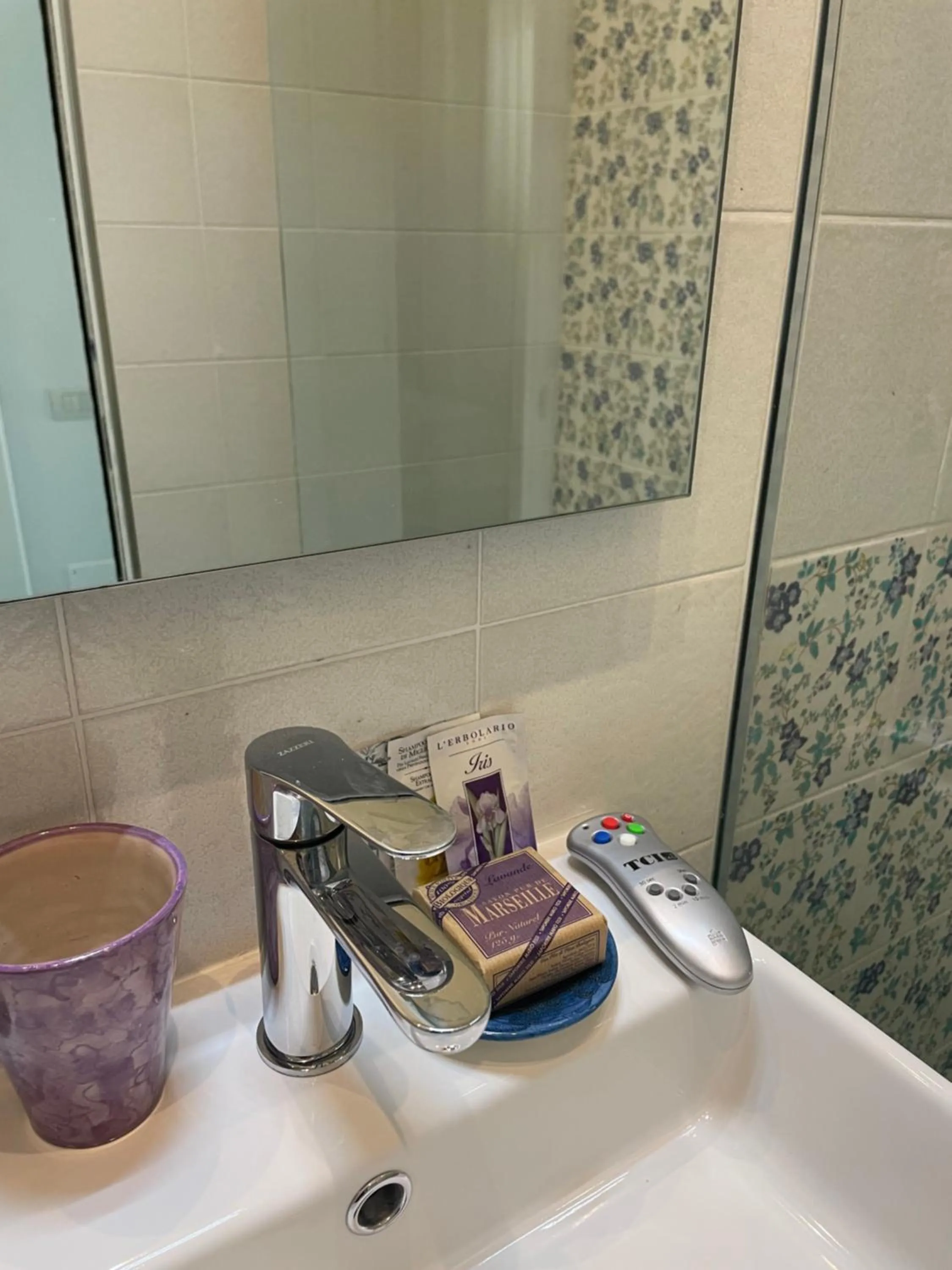 Bathroom in La Corte dei Naviganti B&B - Amalfi Coast - Cetara