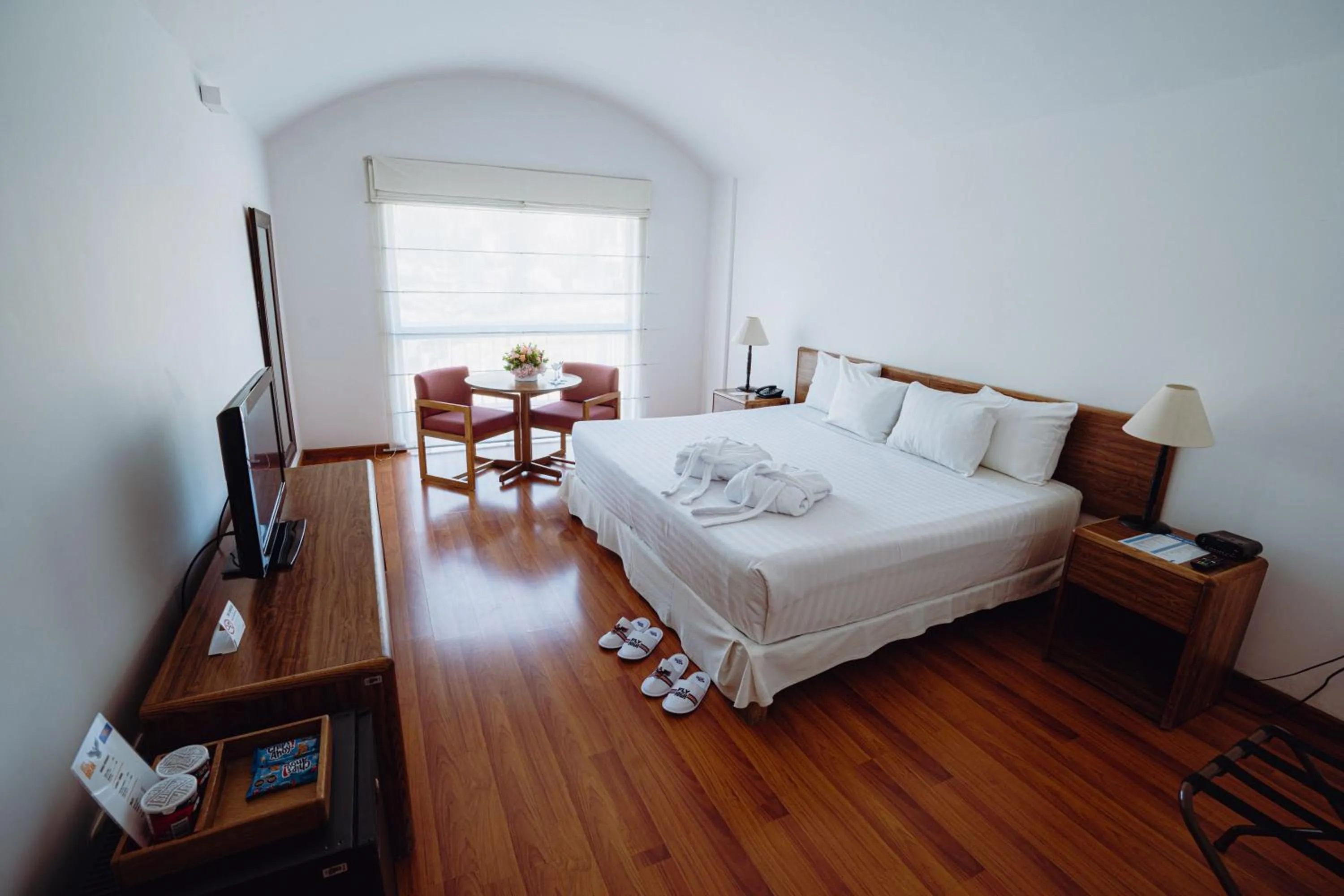 Bed in El LAGO HOTEL by Luoxo