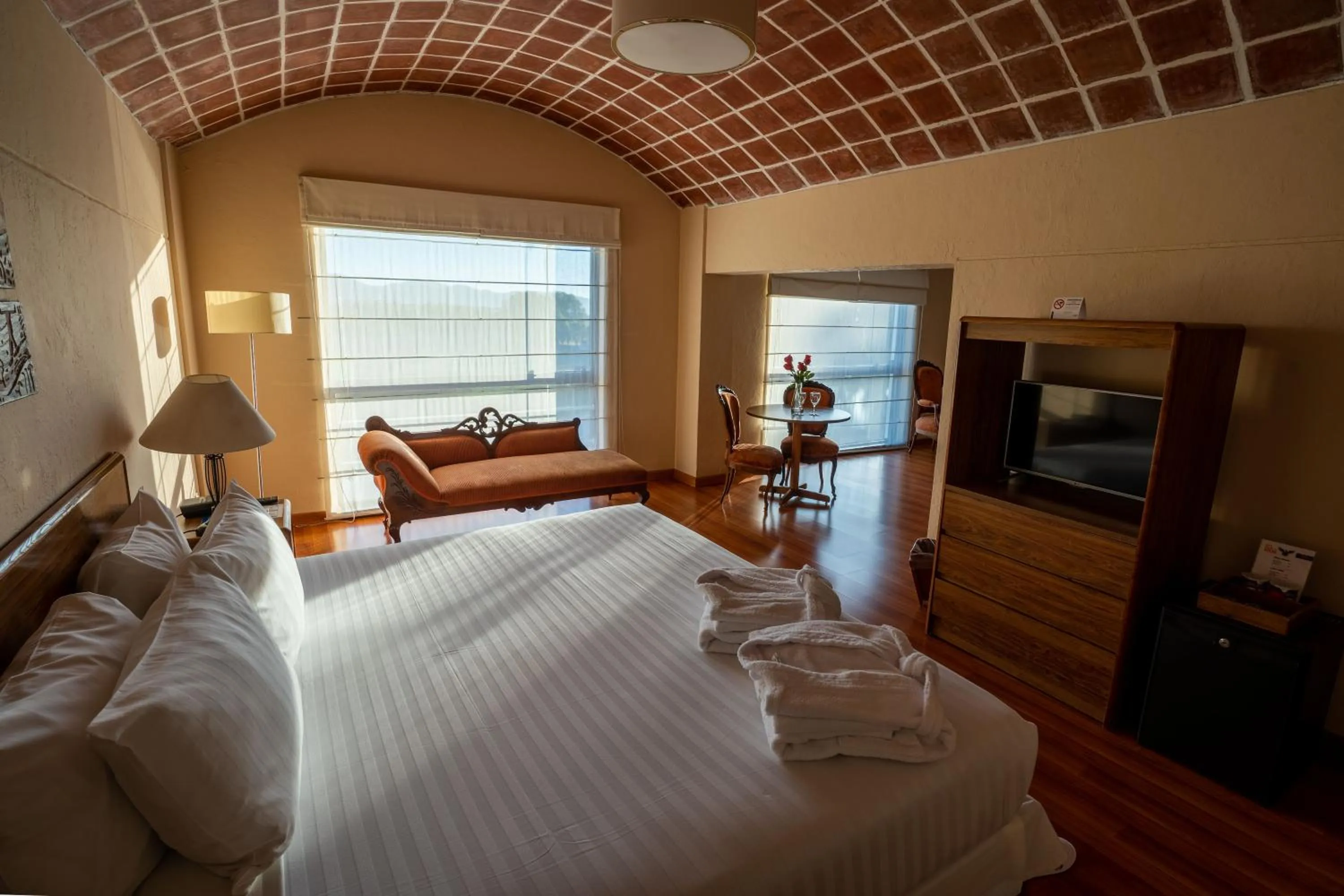 Bed in El LAGO HOTEL by Luoxo