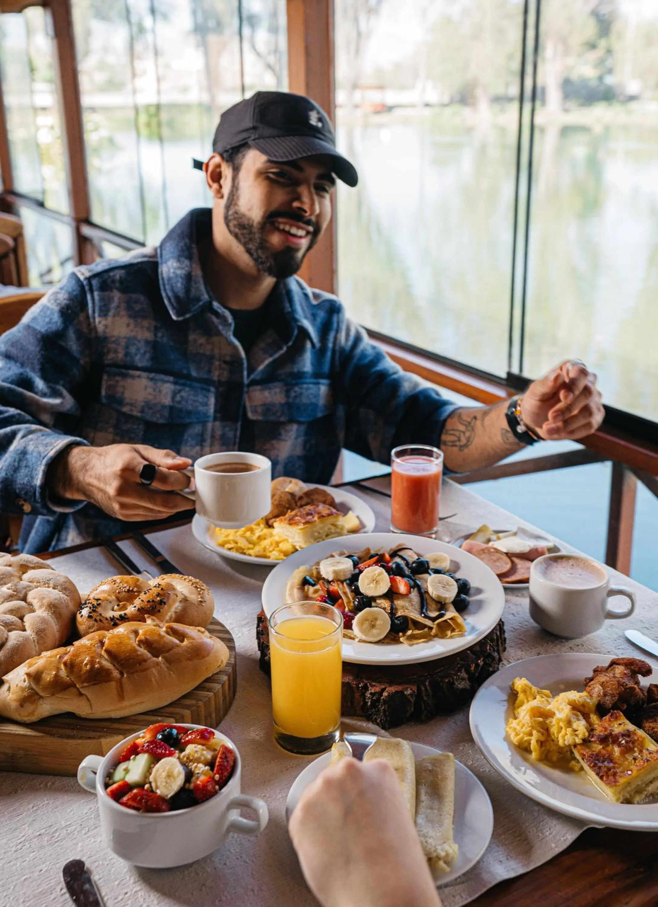 Breakfast in El LAGO HOTEL by Luoxo