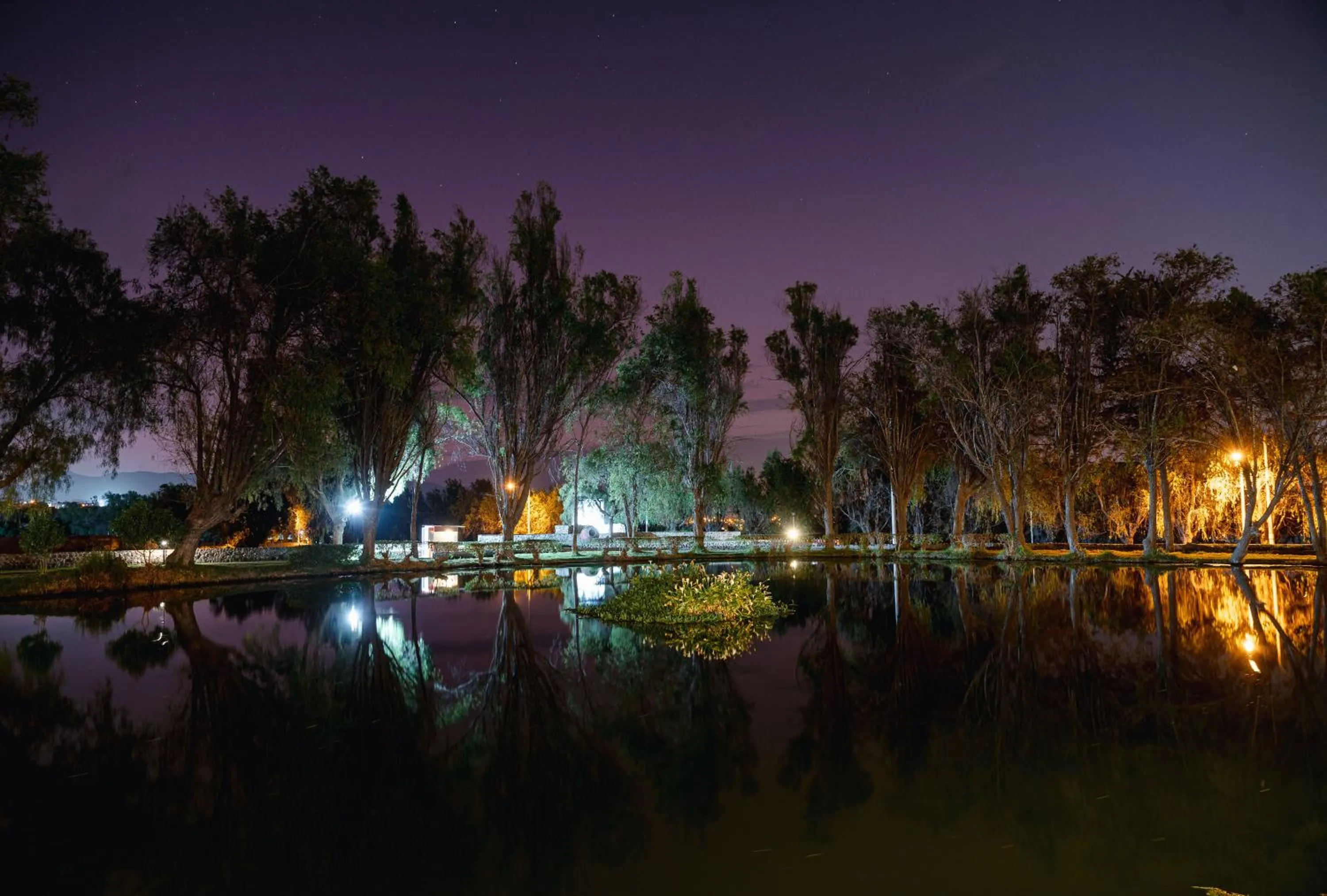Night in El LAGO HOTEL by Luoxo