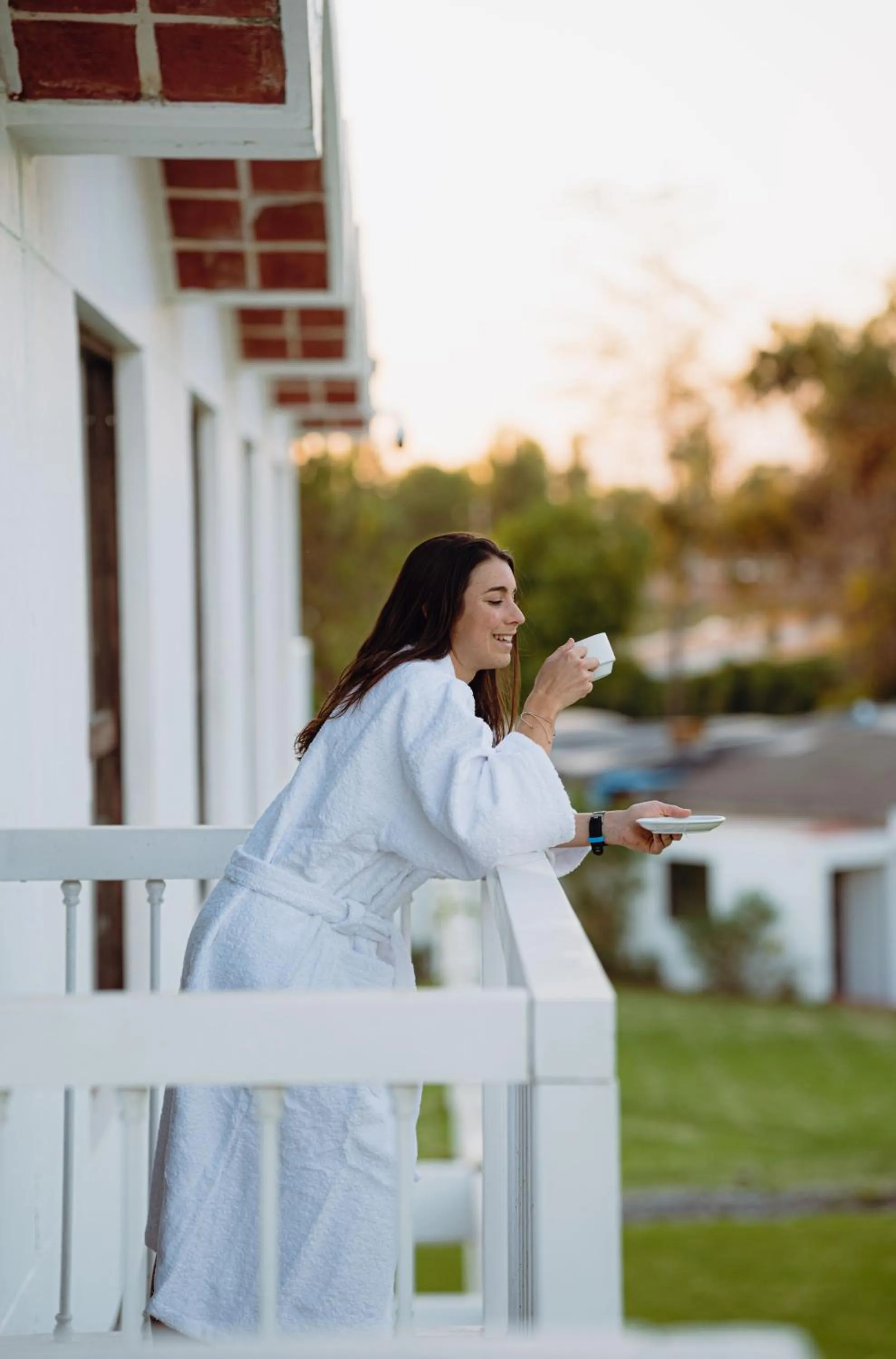 Guests in El LAGO HOTEL by Luoxo