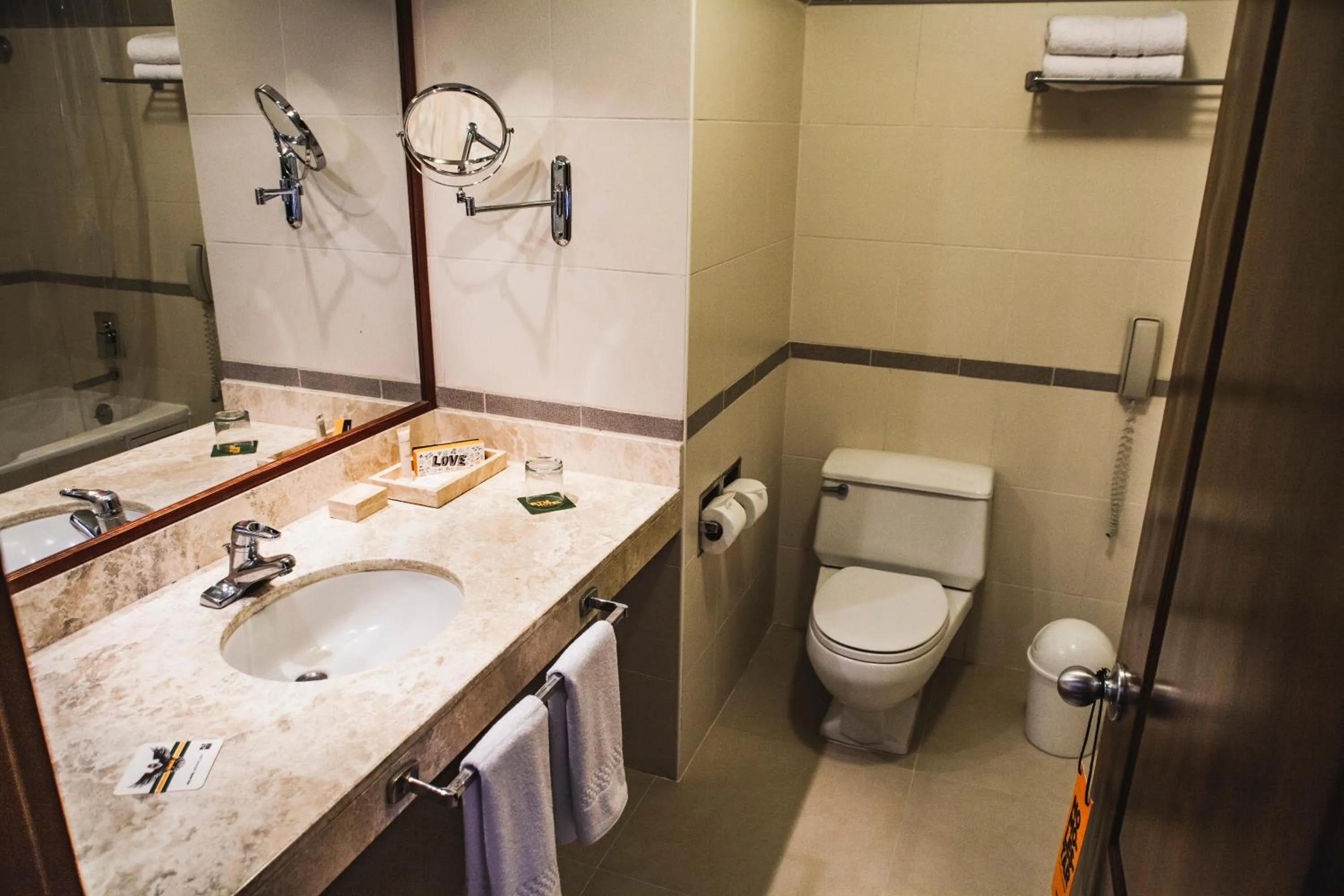 Toilet in El LAGO HOTEL by Luoxo