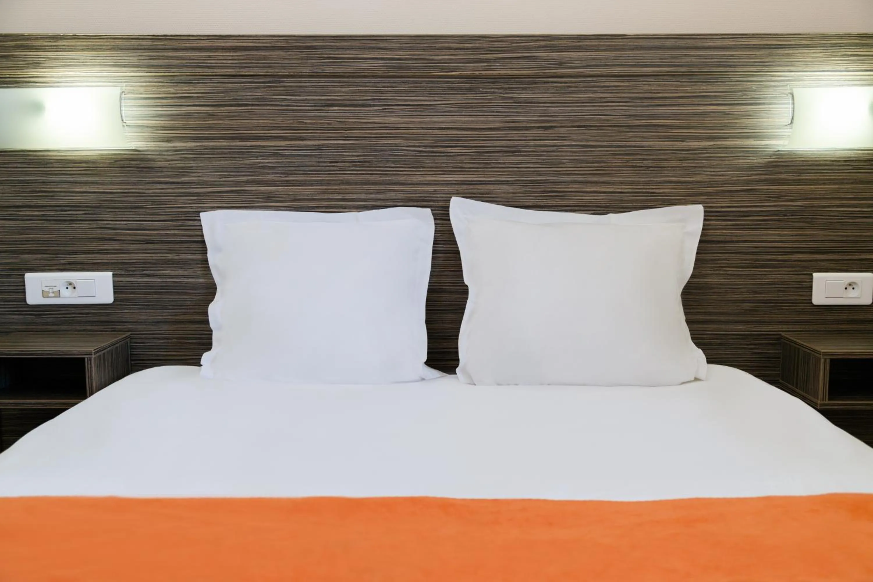 Bed in The Originals City, Hôtel L'Acropole, Saint-Etienne Sud