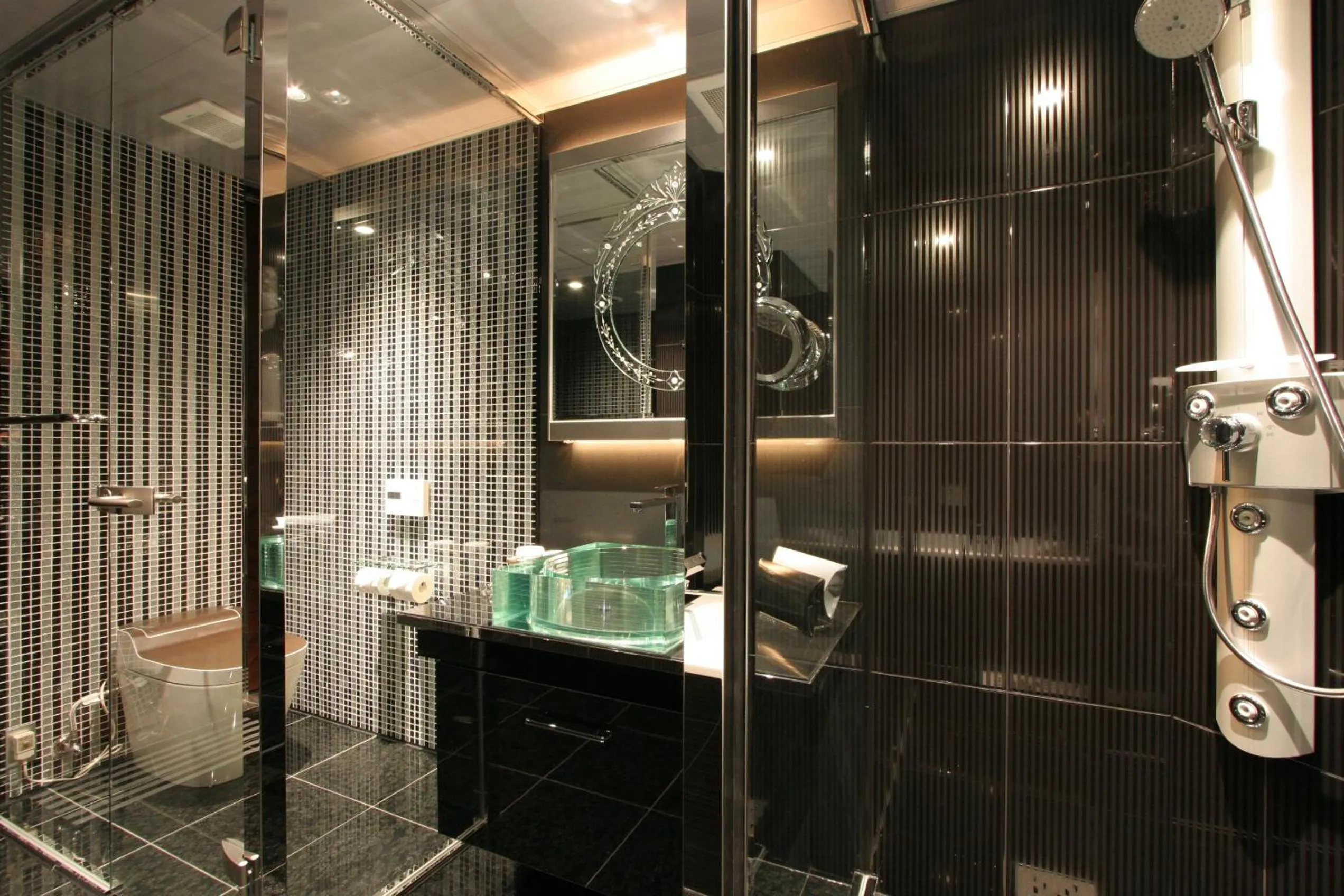 Bathroom in HOTEL THE GLANZ