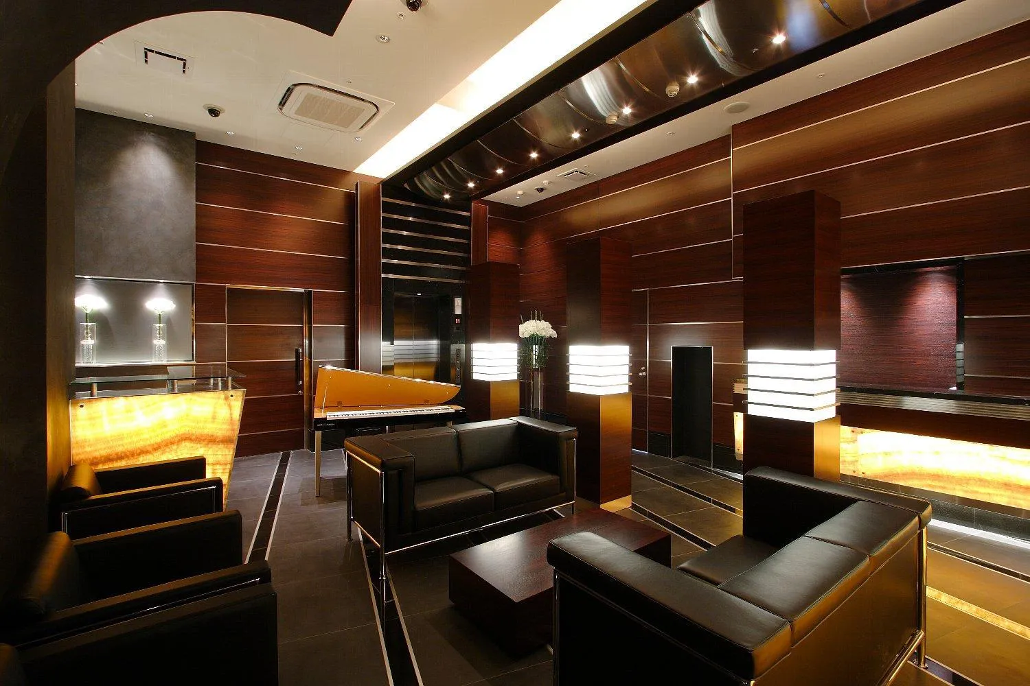 Lobby or reception in HOTEL THE GLANZ