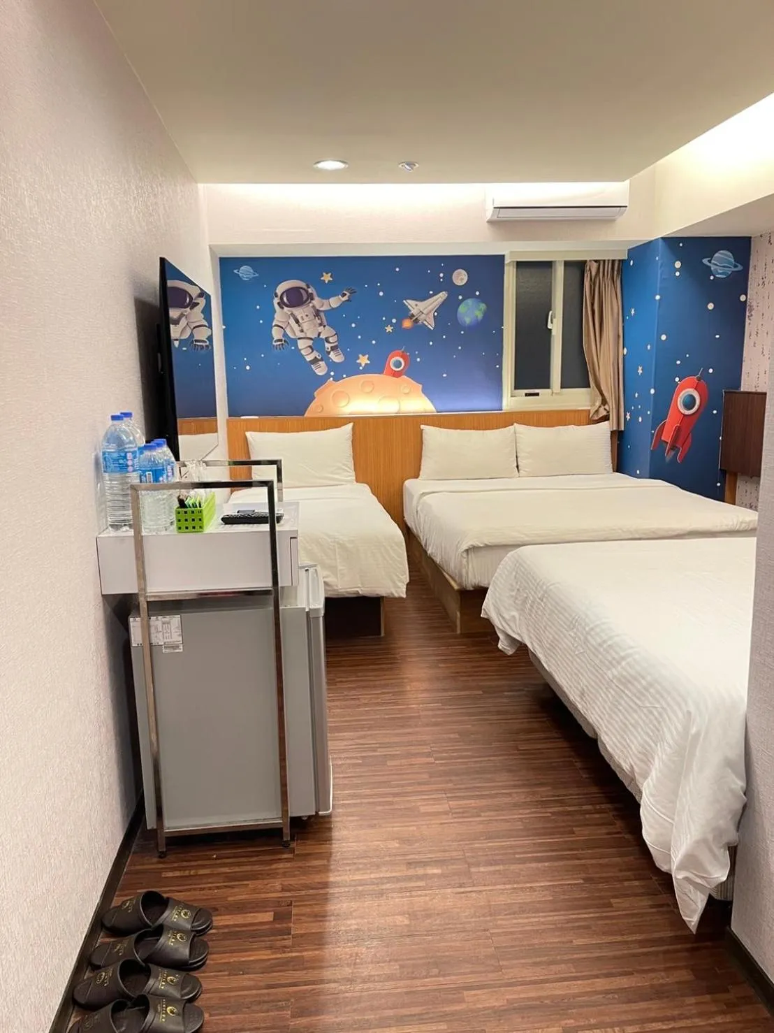 Bed in Jung Shin Hotel