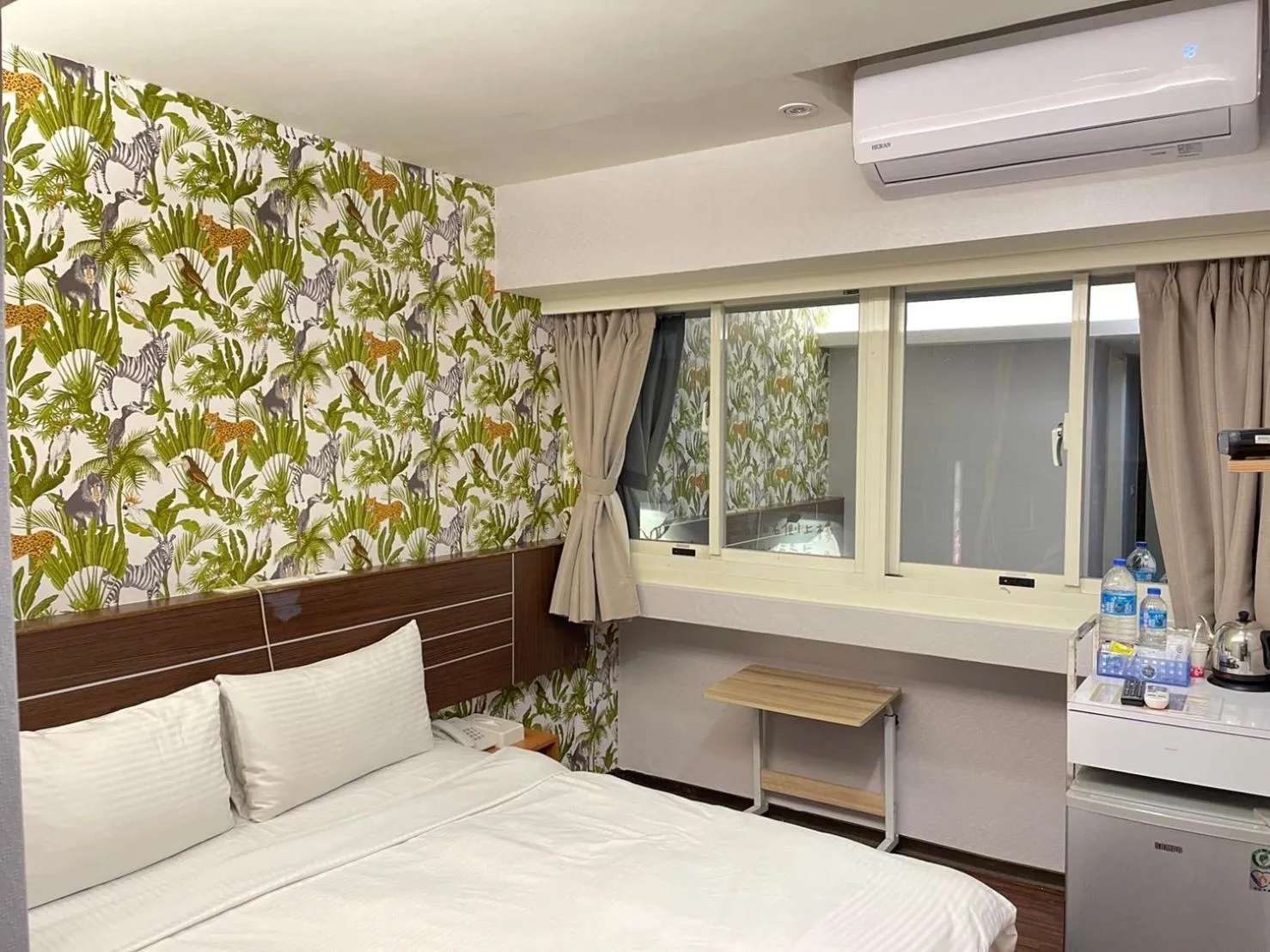 Bed in Jung Shin Hotel