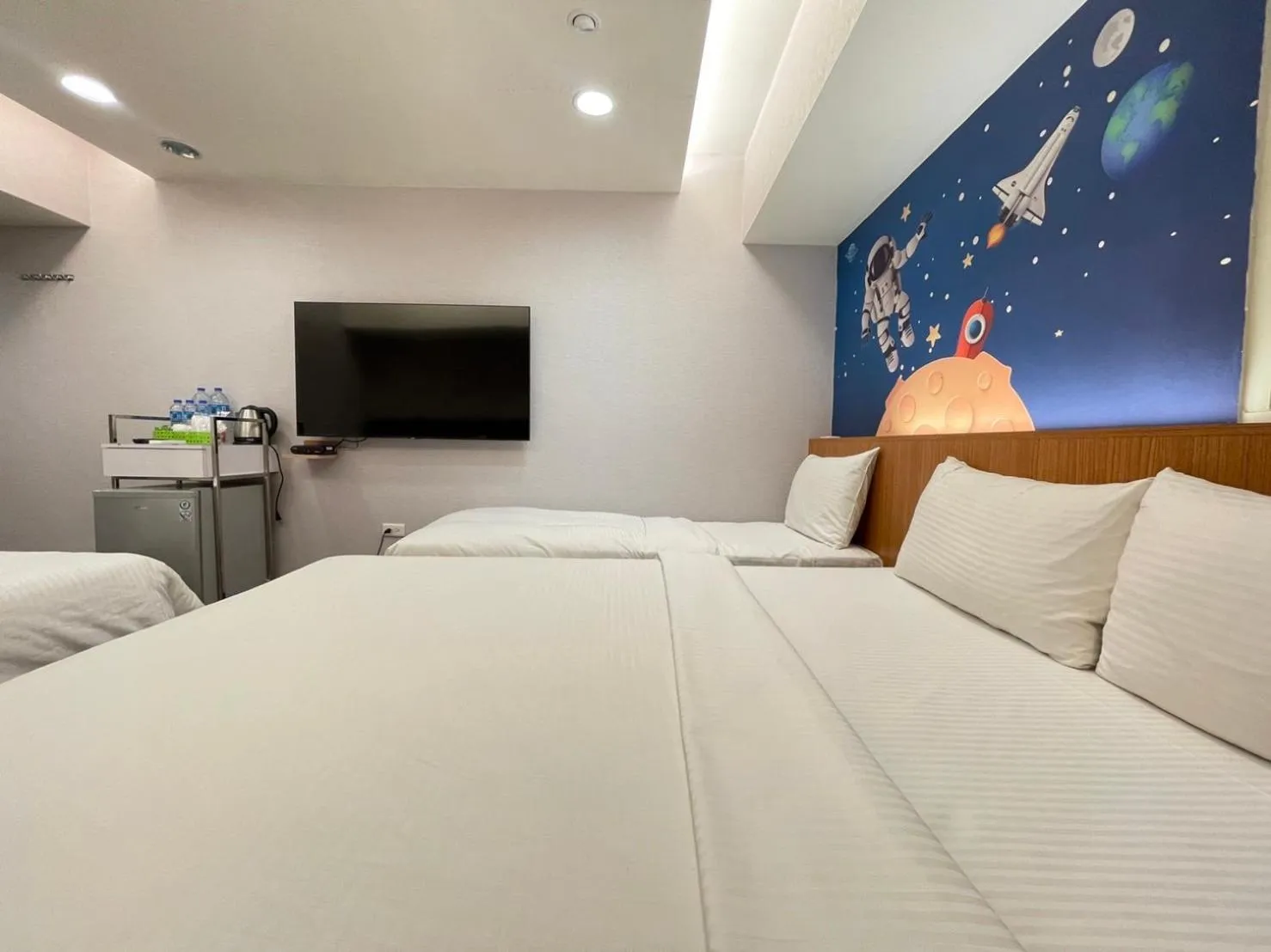 Bed in Jung Shin Hotel