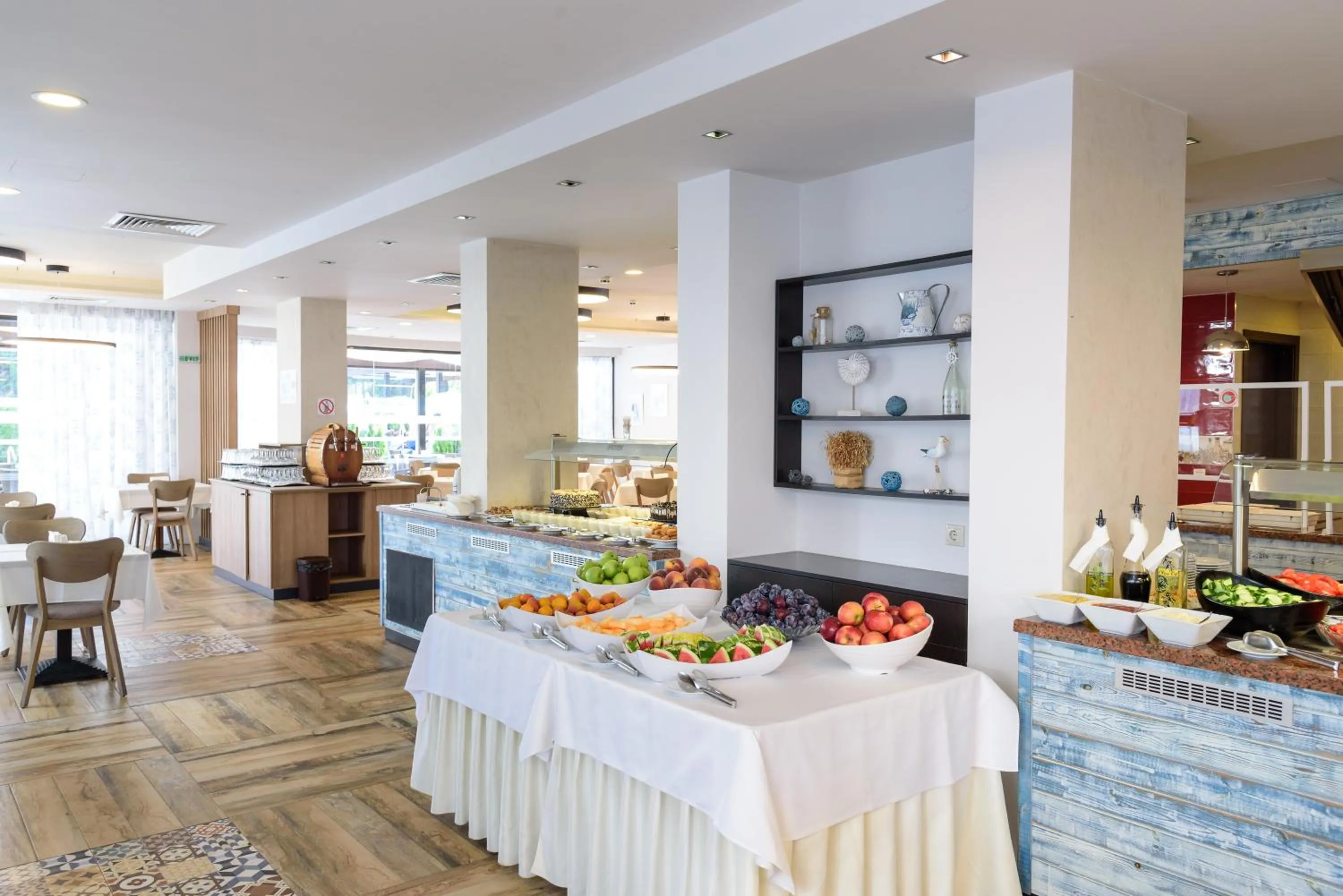 Restaurant/places to eat in Lion Sunny Beach Hotel