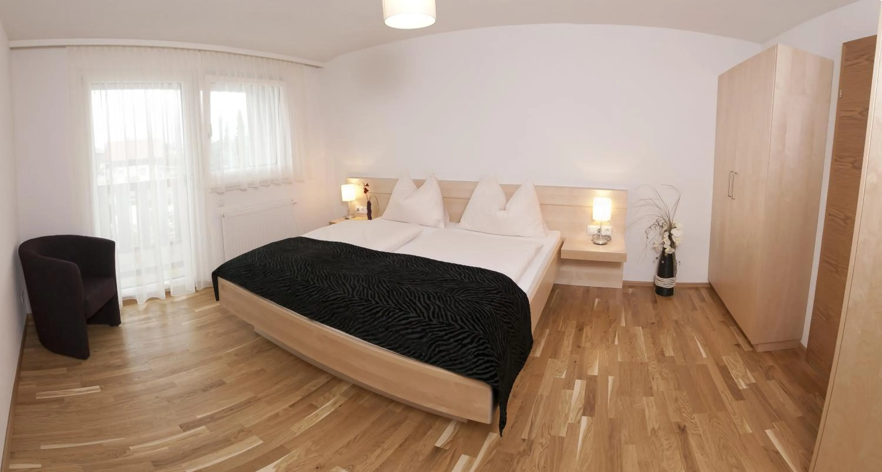 Day, Bed in Hotel Kleißl