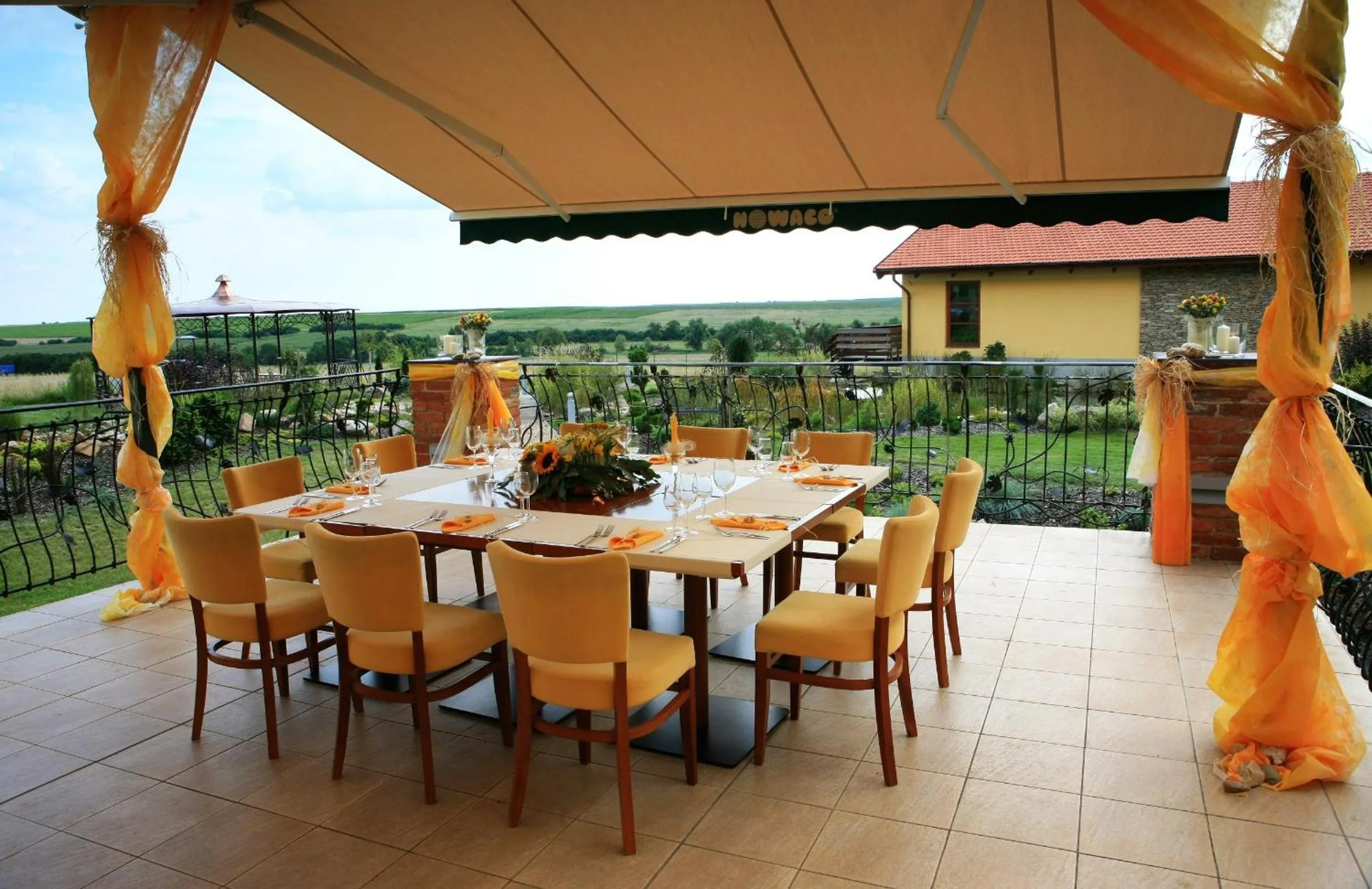 Food in Wellness Hotel Happy Star