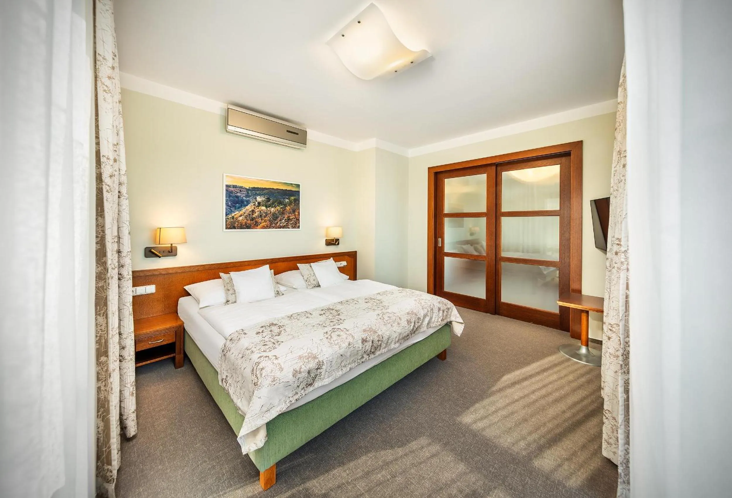 Bedroom, Bed in Wellness Hotel Happy Star