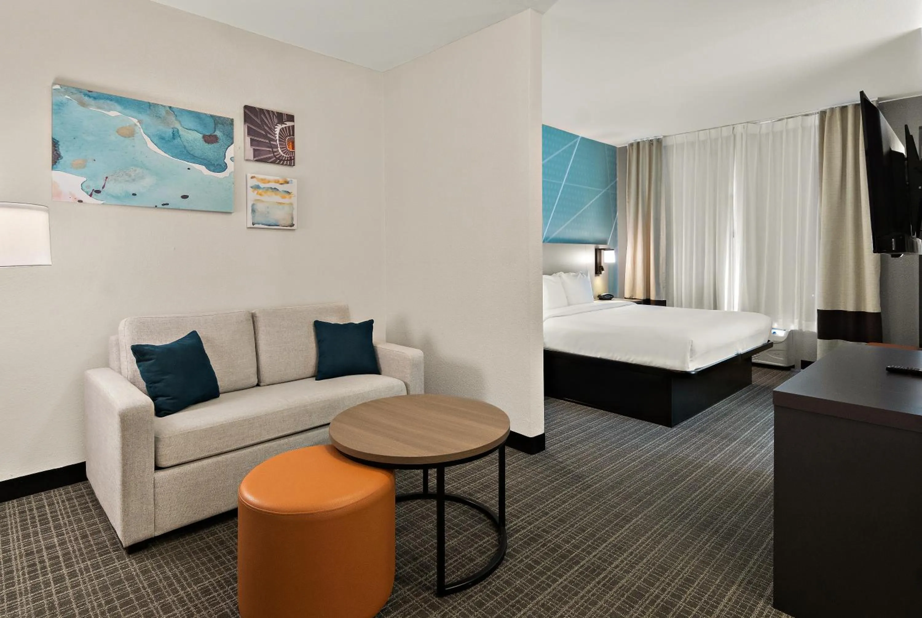 Bed in Comfort Suites Fort Worth North Fossil Creek