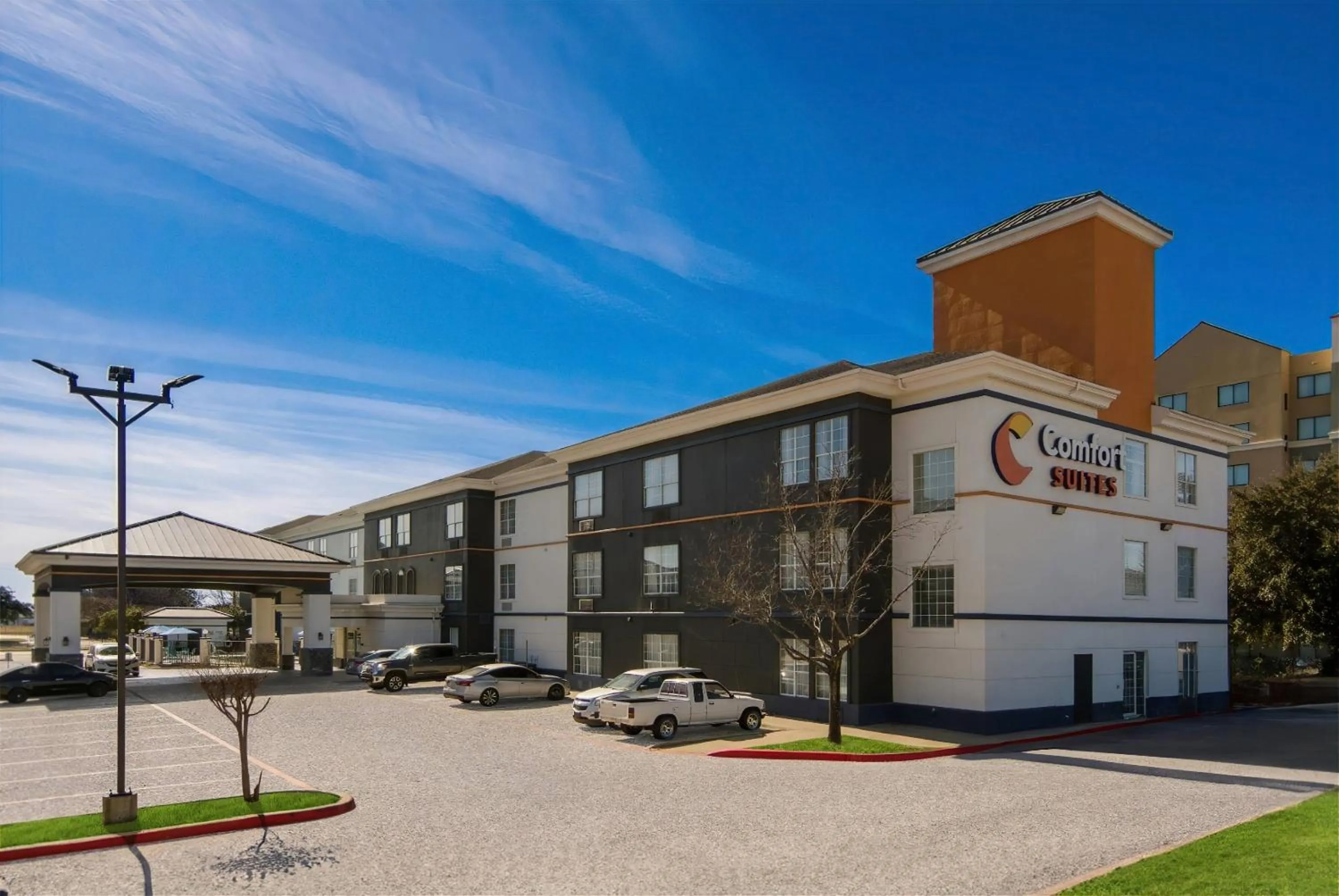 Property building in Comfort Suites Fort Worth North Fossil Creek